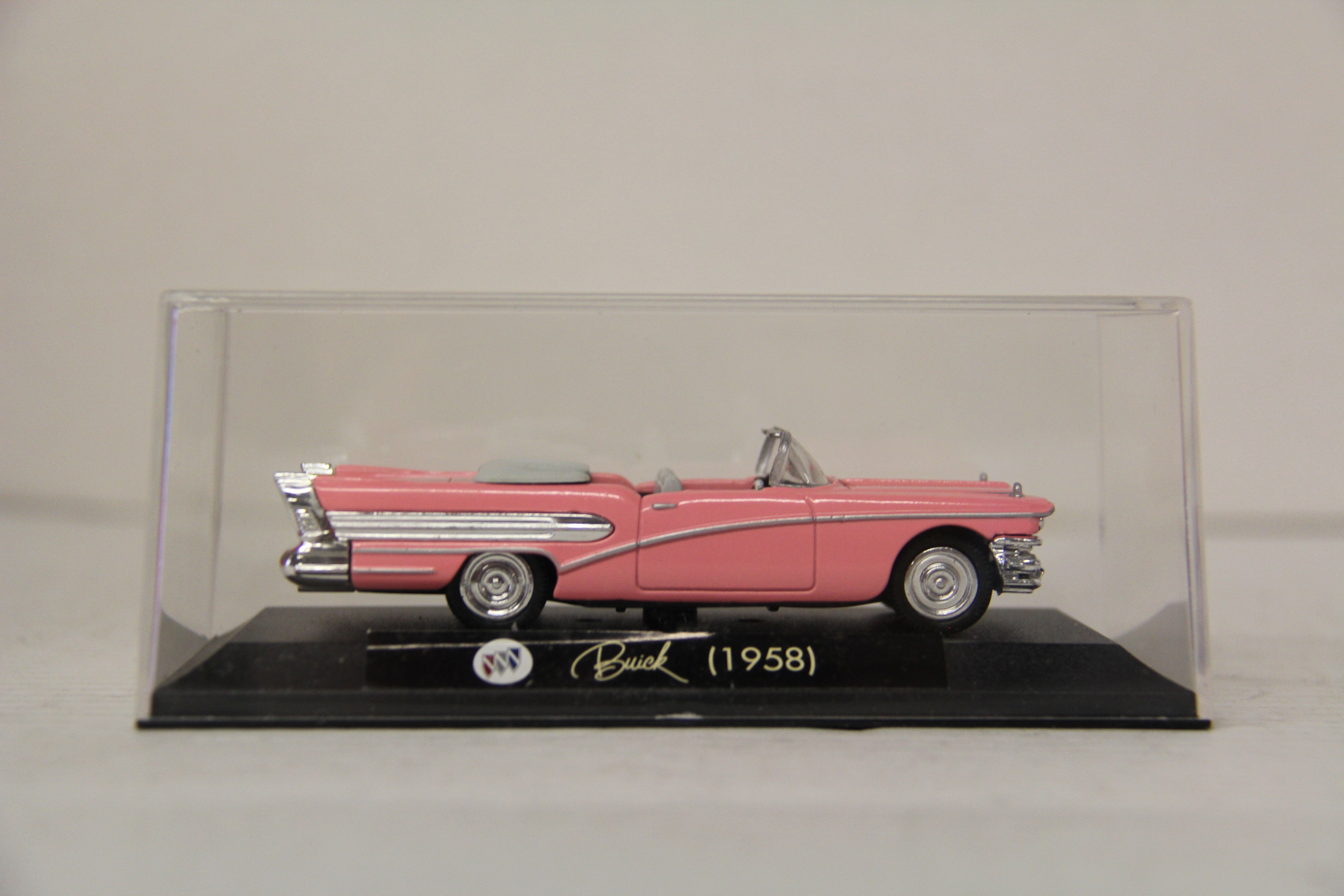 NewRay 1958 Buick 1:43 scale-Second hand-M6476
