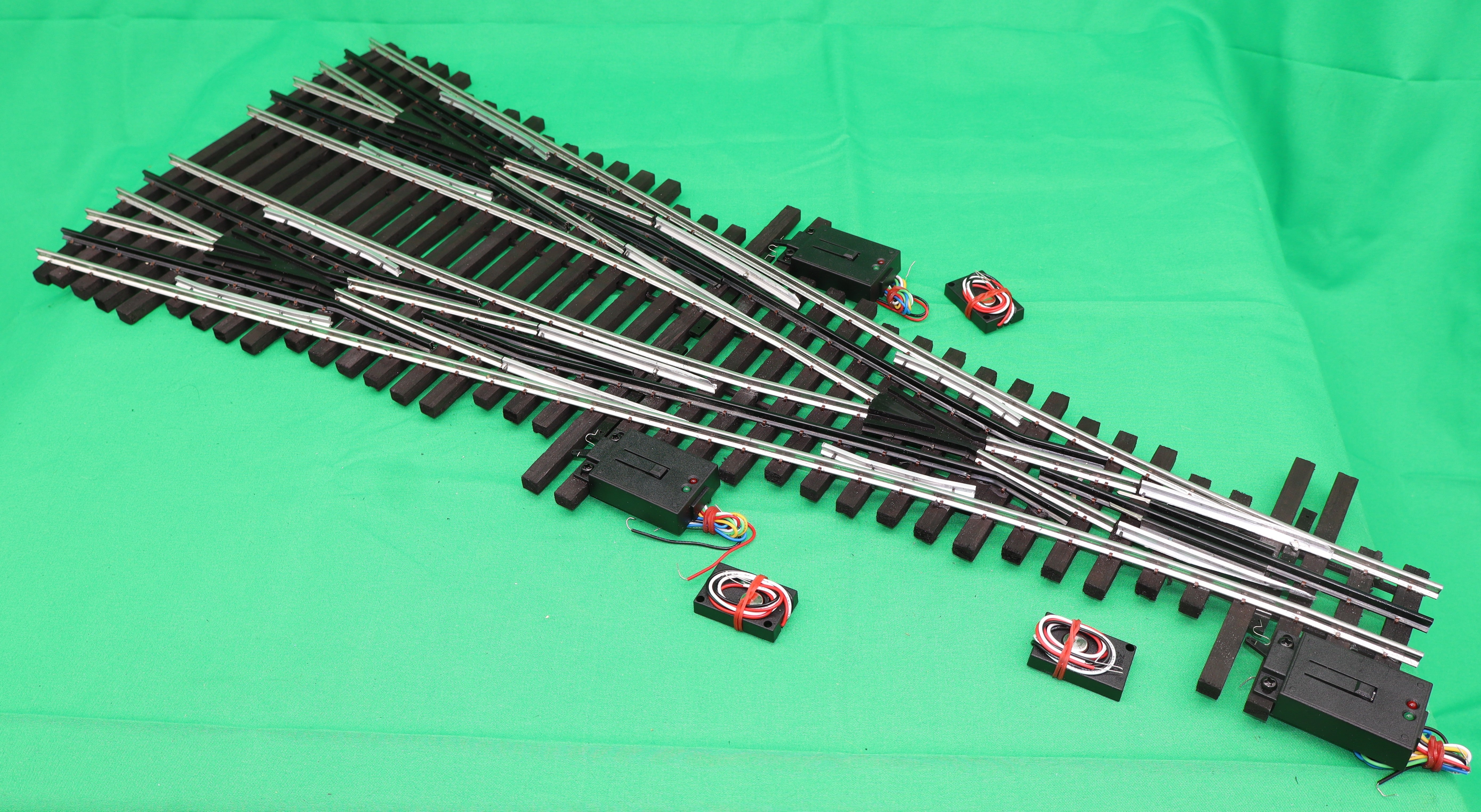 ROSS CUSTOM SWITCHES ECHELLE 0. GRAND AIGUILLAGE BOIS 4 VOIES ROSS CUSTOM SWITCHES ECHELLE 0. GRAND AIGUILLAGE BOIS 4 VOIES