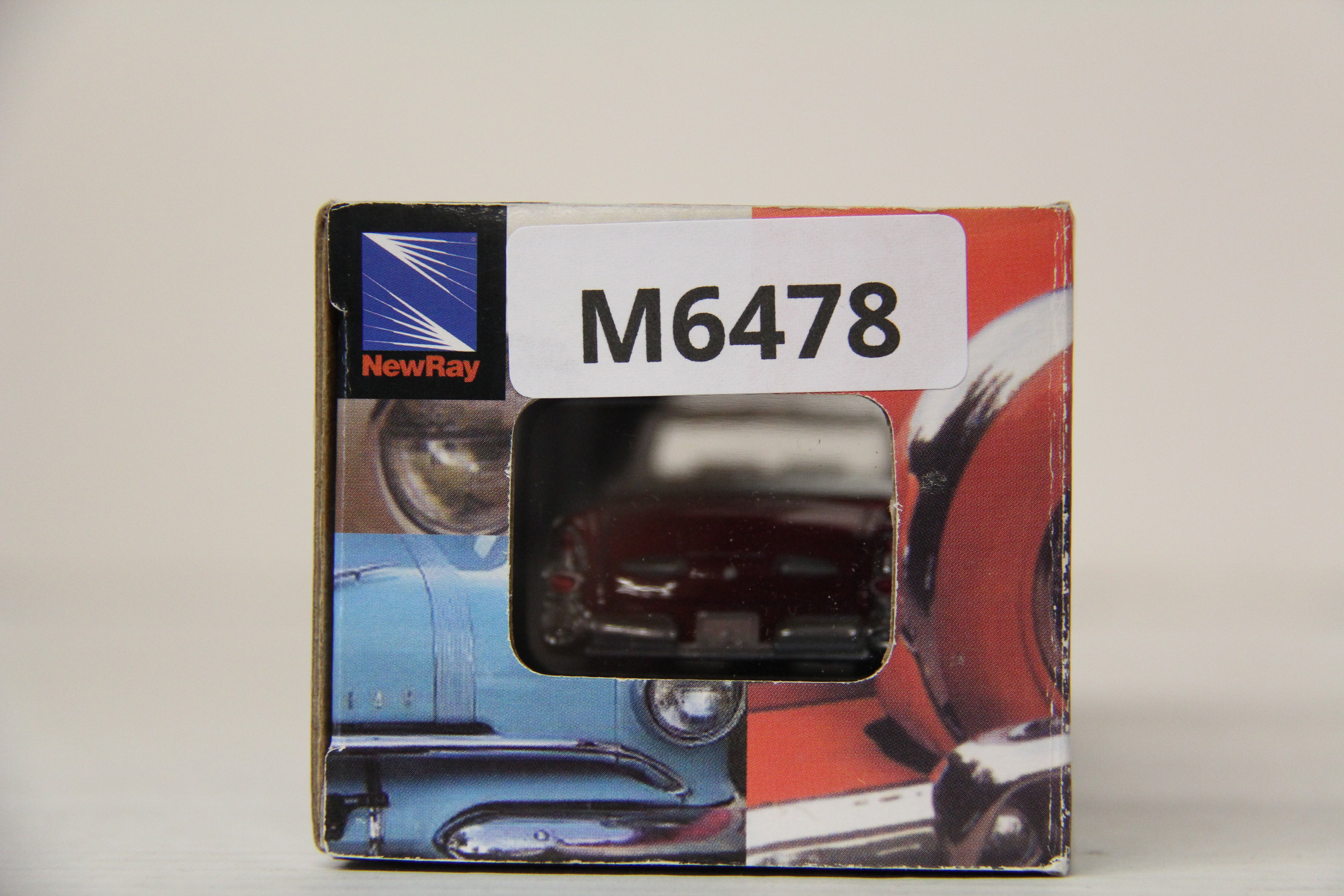 NewRay 1957 Pontiac Bonneville 1:43 scale-Second hand-M6478