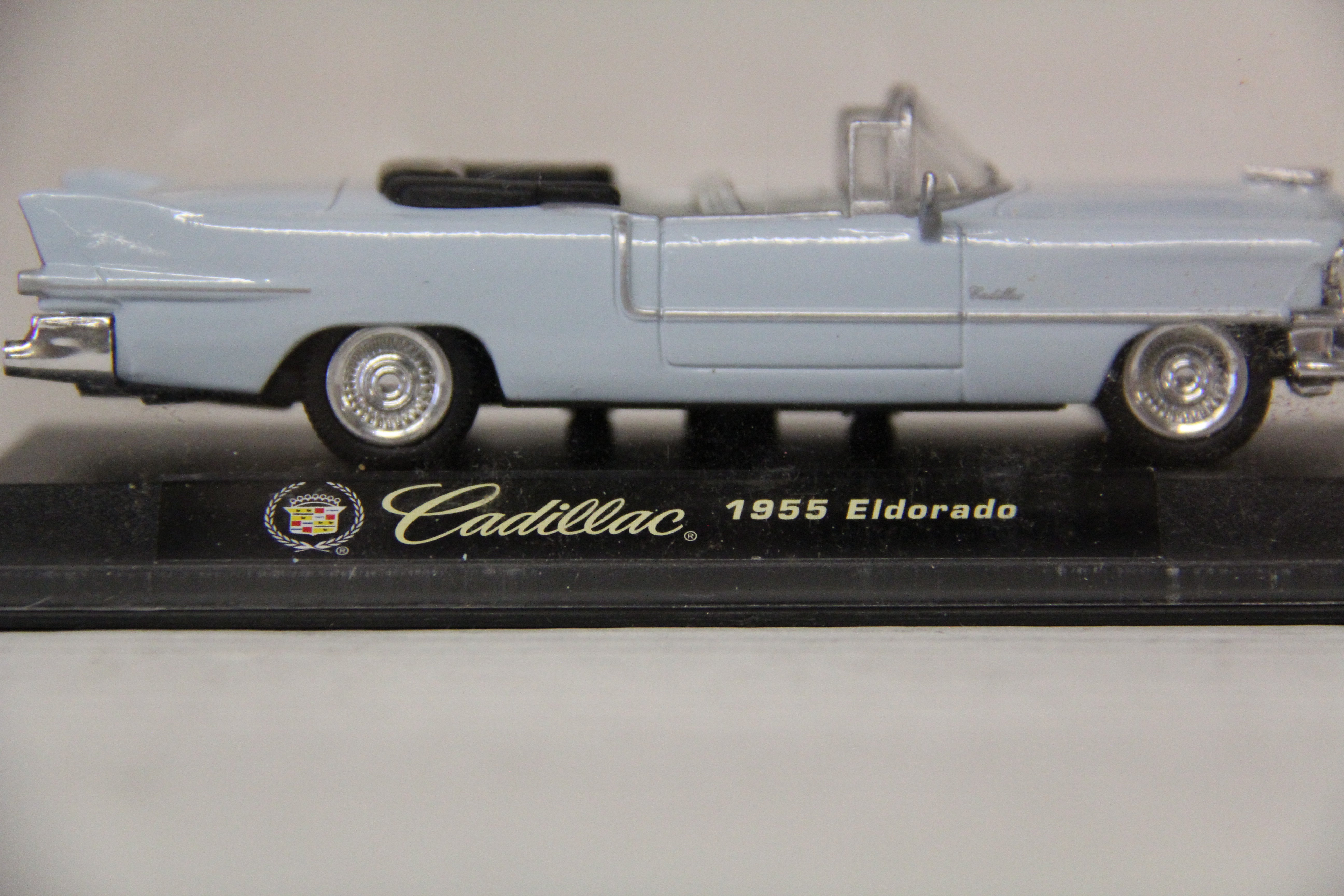 NewRay 1955 Cadillac El Dorado 1:43 scale-Second hand-M6481