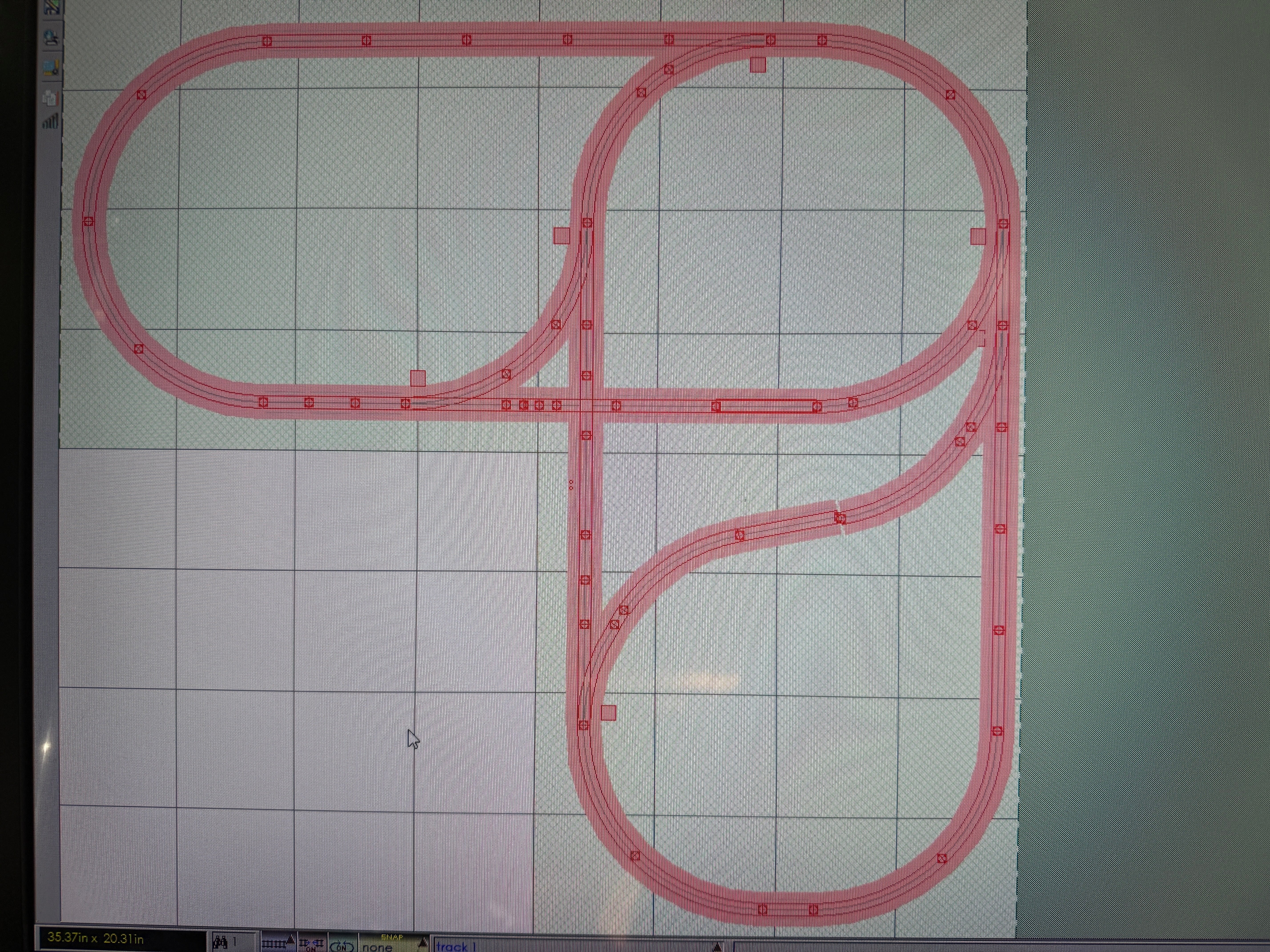 Lionel - MrMuffin's Eight by Eight Fastrack Layout