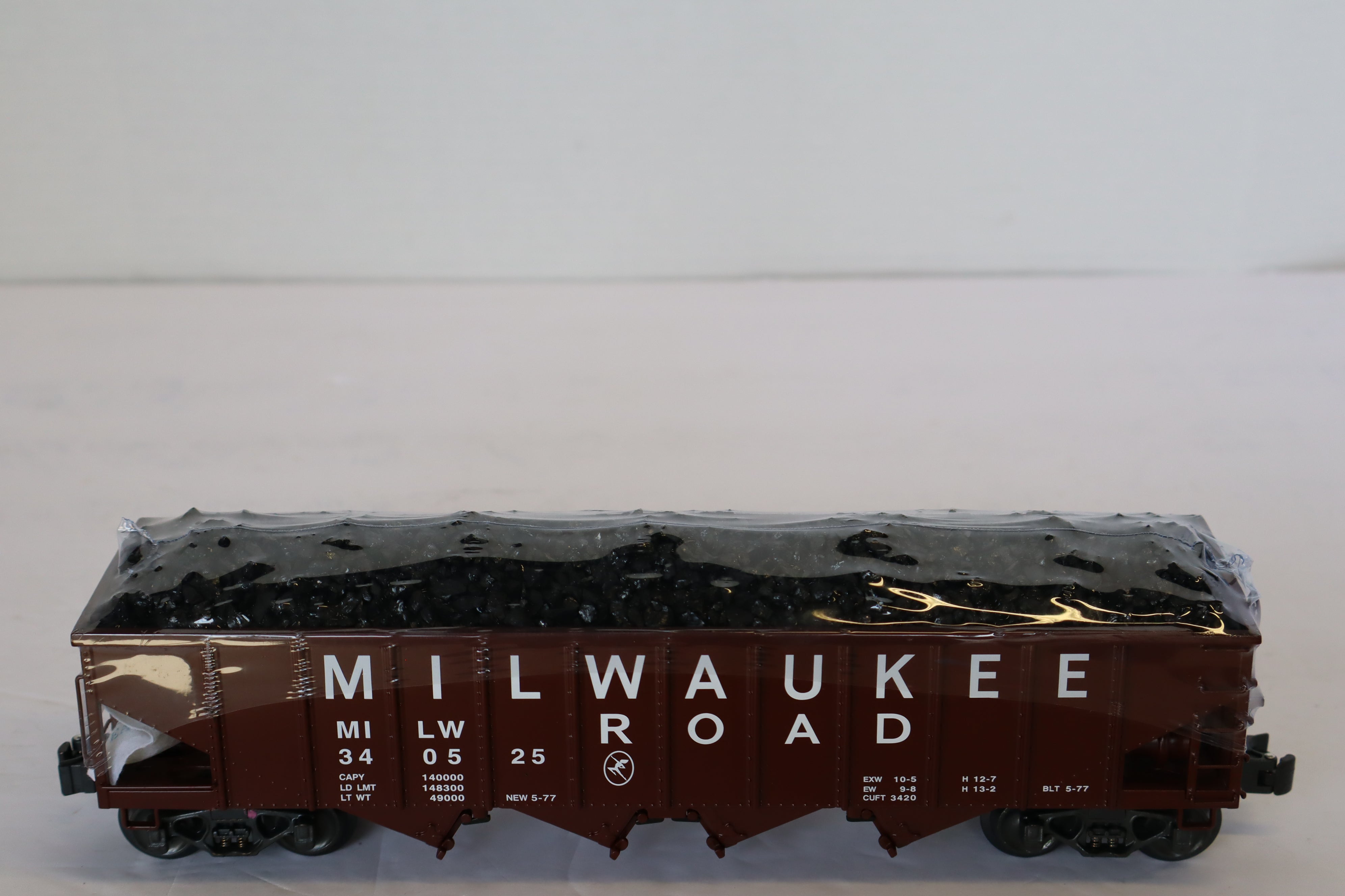 K Line Diecast K626-1371 Milwaukee Road 4-Bay Hopper w/ Real Coal Load-Second hand-M7925