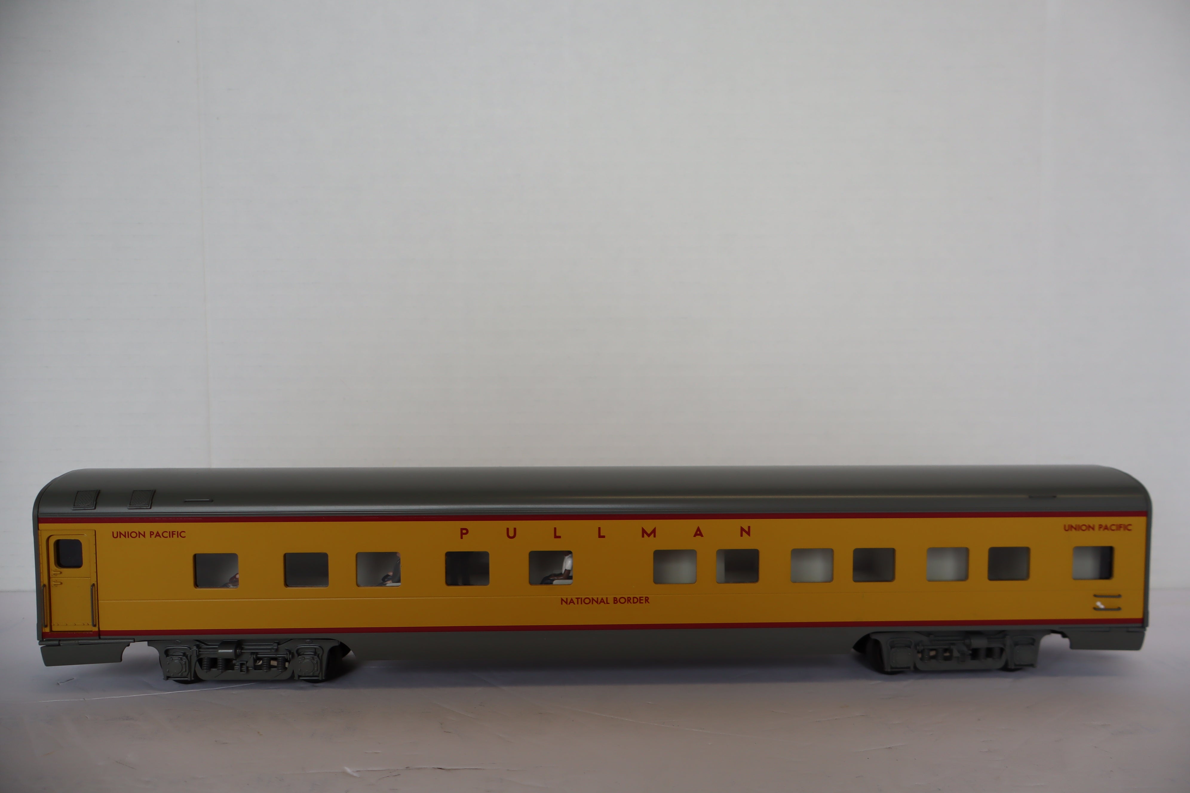K Line Aluminum K4690-30002 Union Pacific National Border 18" Pullman Car-Second hand-M7928