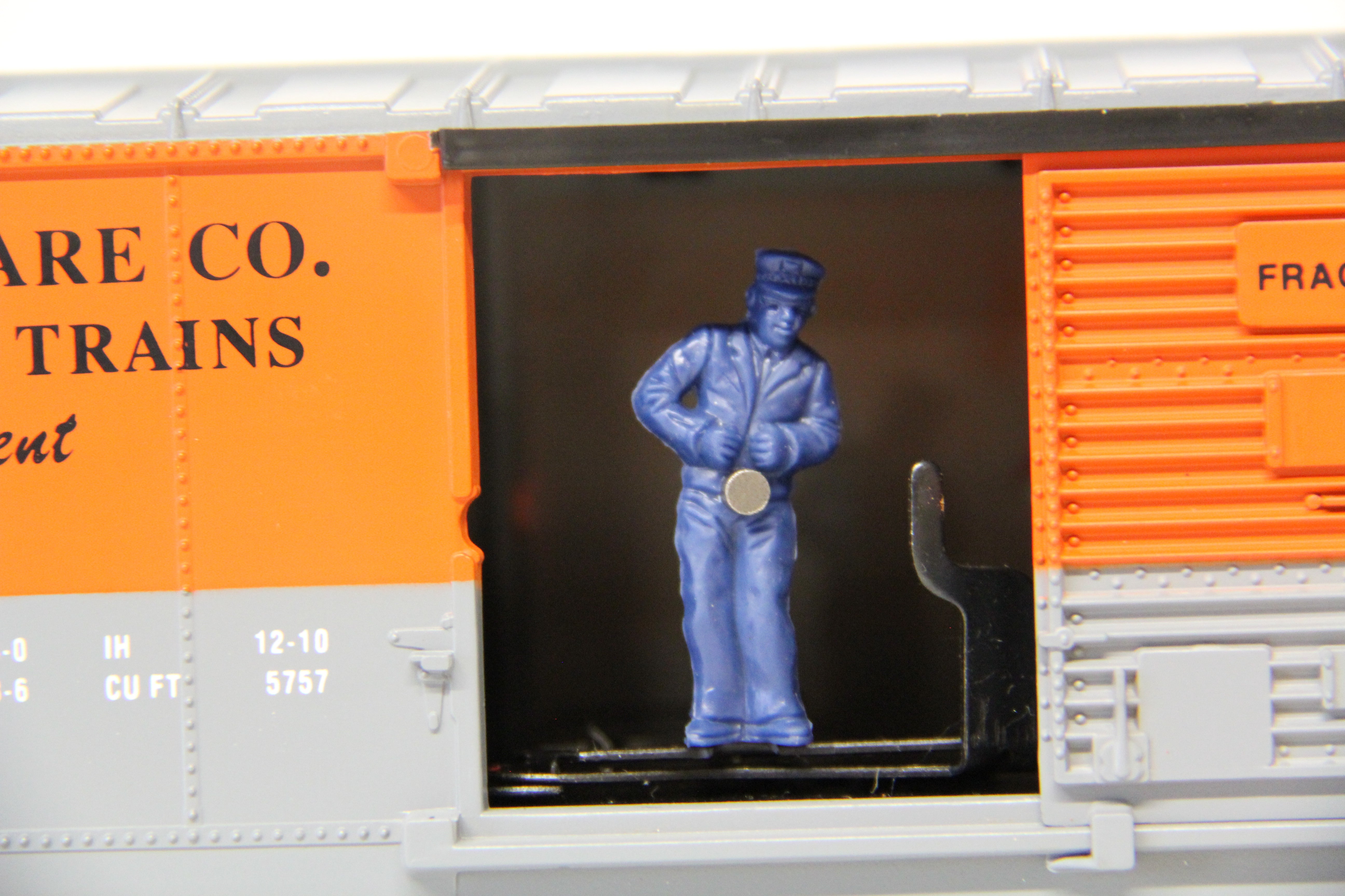 Lionel 6-19816 Madison Hardware Operating Boxcar-Second hand-M6498