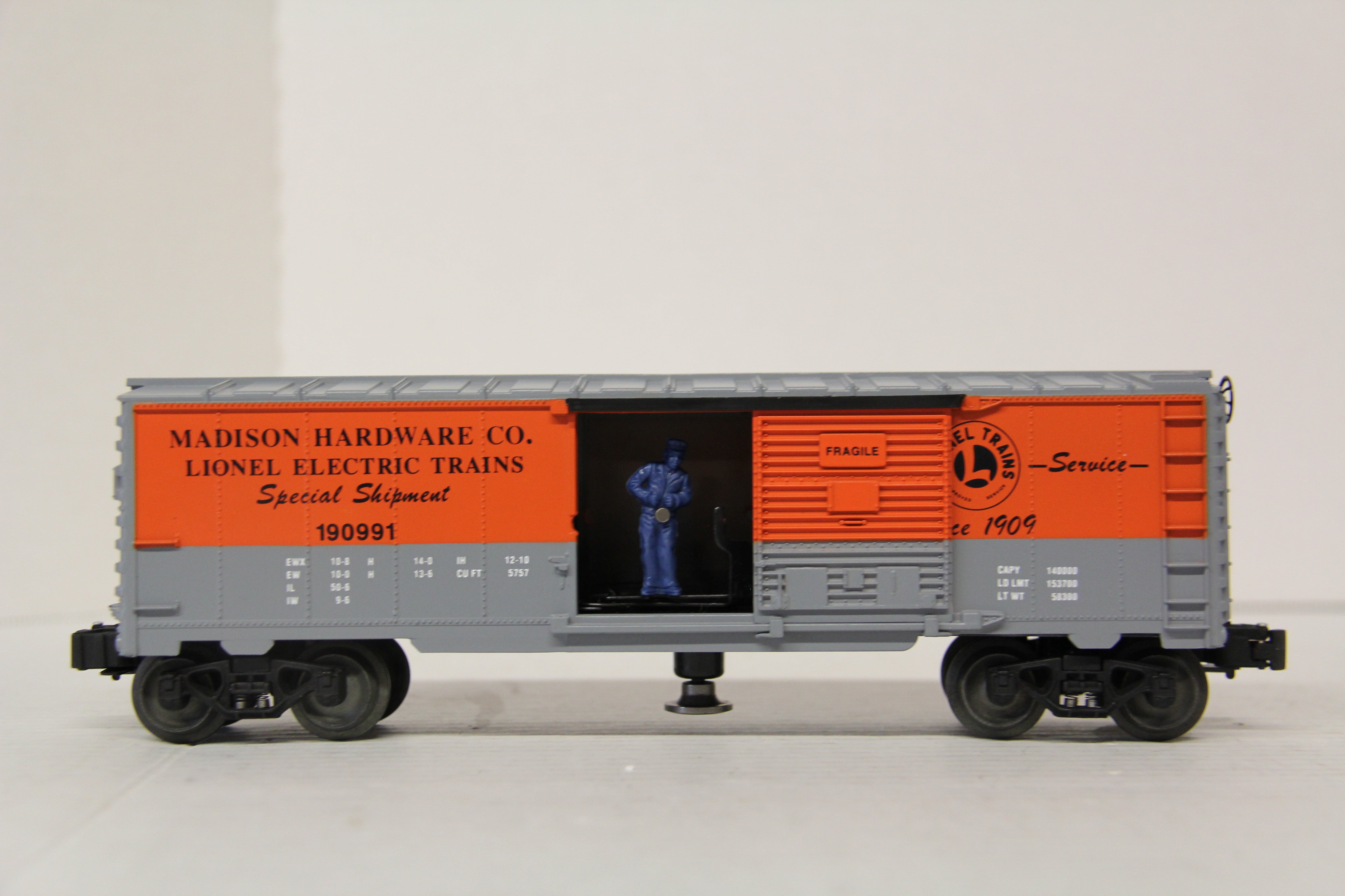 Lionel 6-19816 Madison Hardware Operating Boxcar-Second hand-M6498