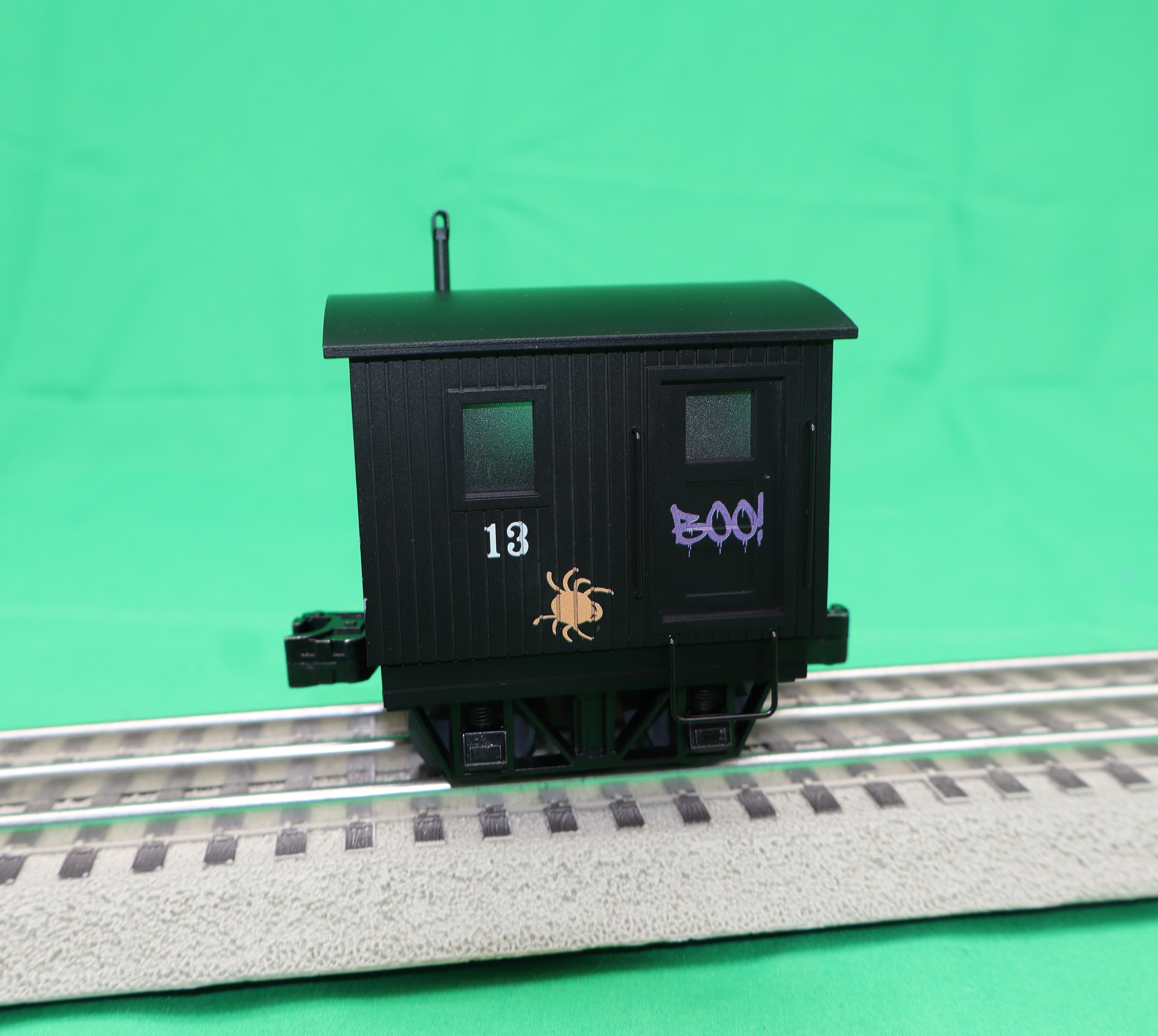 Lionel 2526790 - Disconnect Caboose Car "Halloween" #13