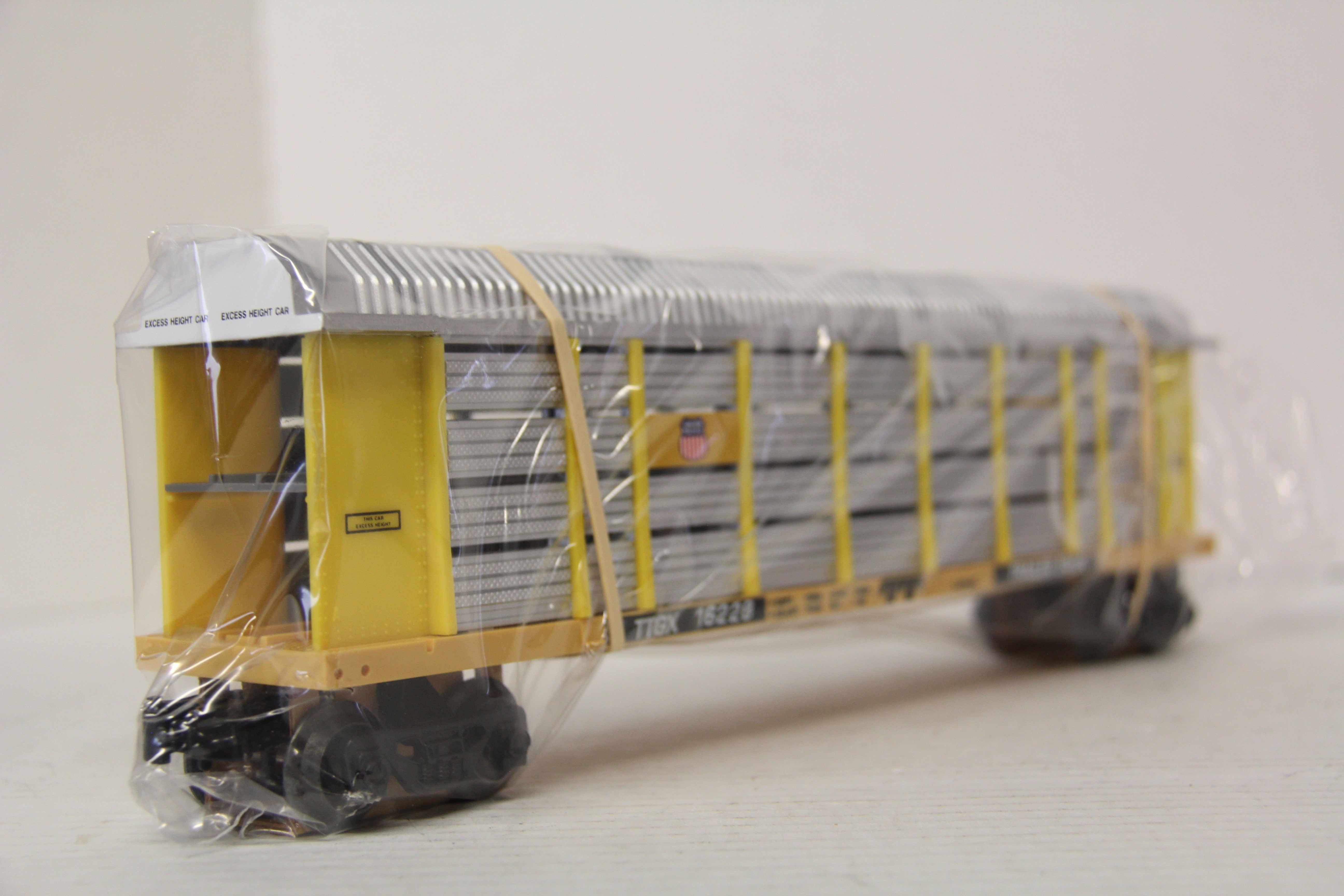 Lionel 6-16228 Union Pacific Auto Carrier with Screens-Second hand-M6503