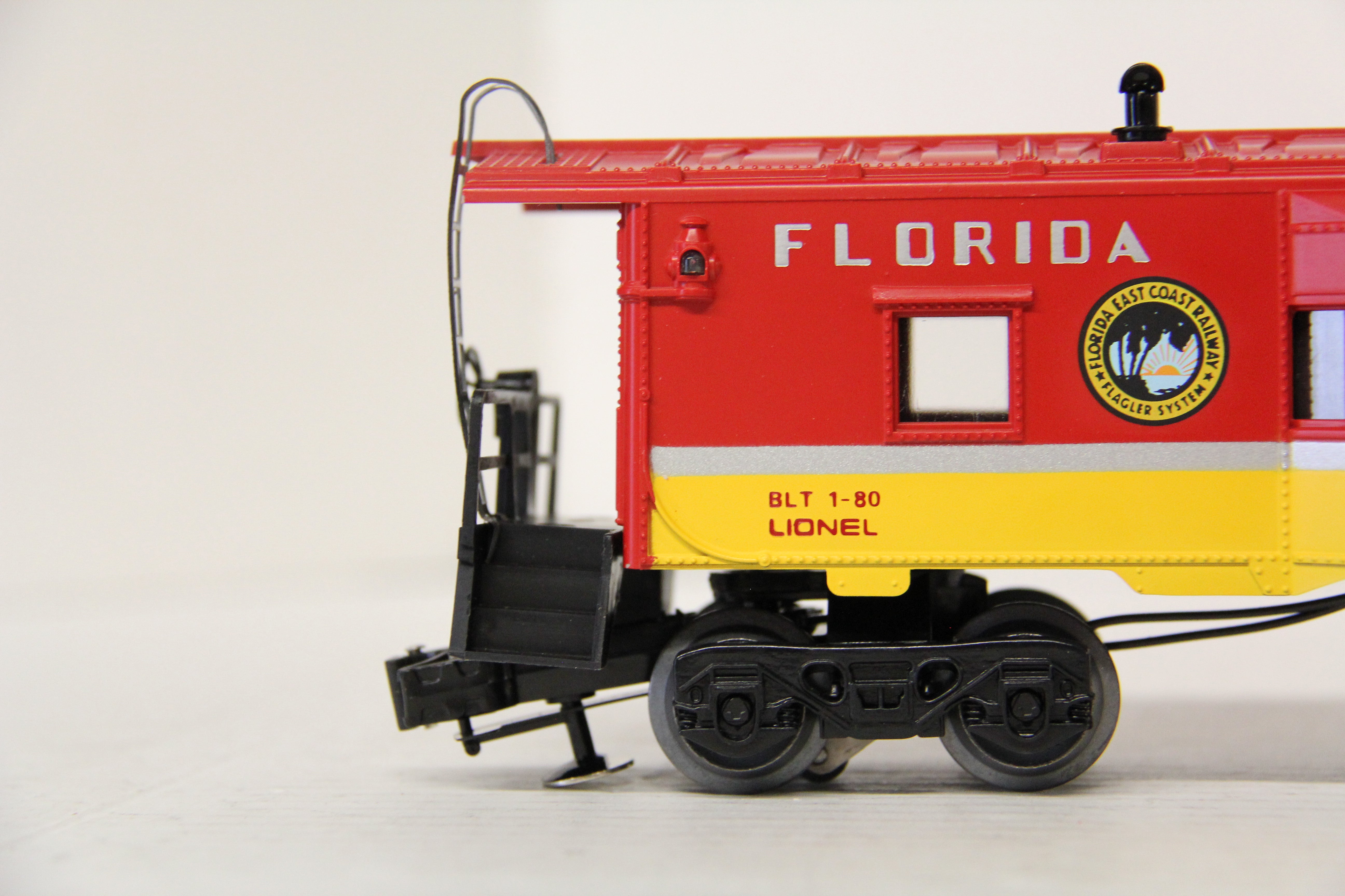 Lionel 6-9382 Florida East Coast Bay Window Caboose-Second hand-M6505