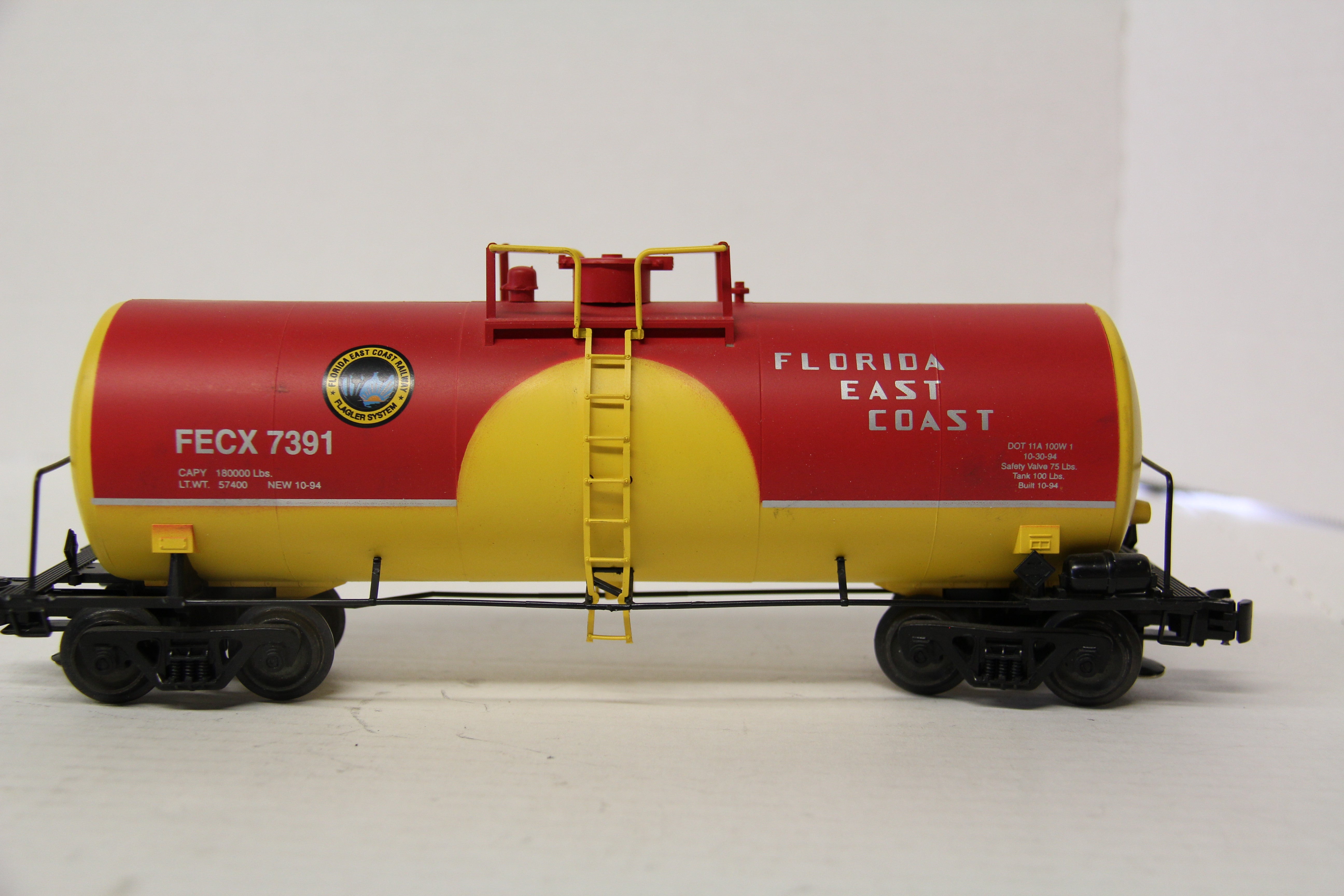 Weaver #21453 Florida East Coast FECX 2 Rail Tank Car #7391-Second hand-M4593