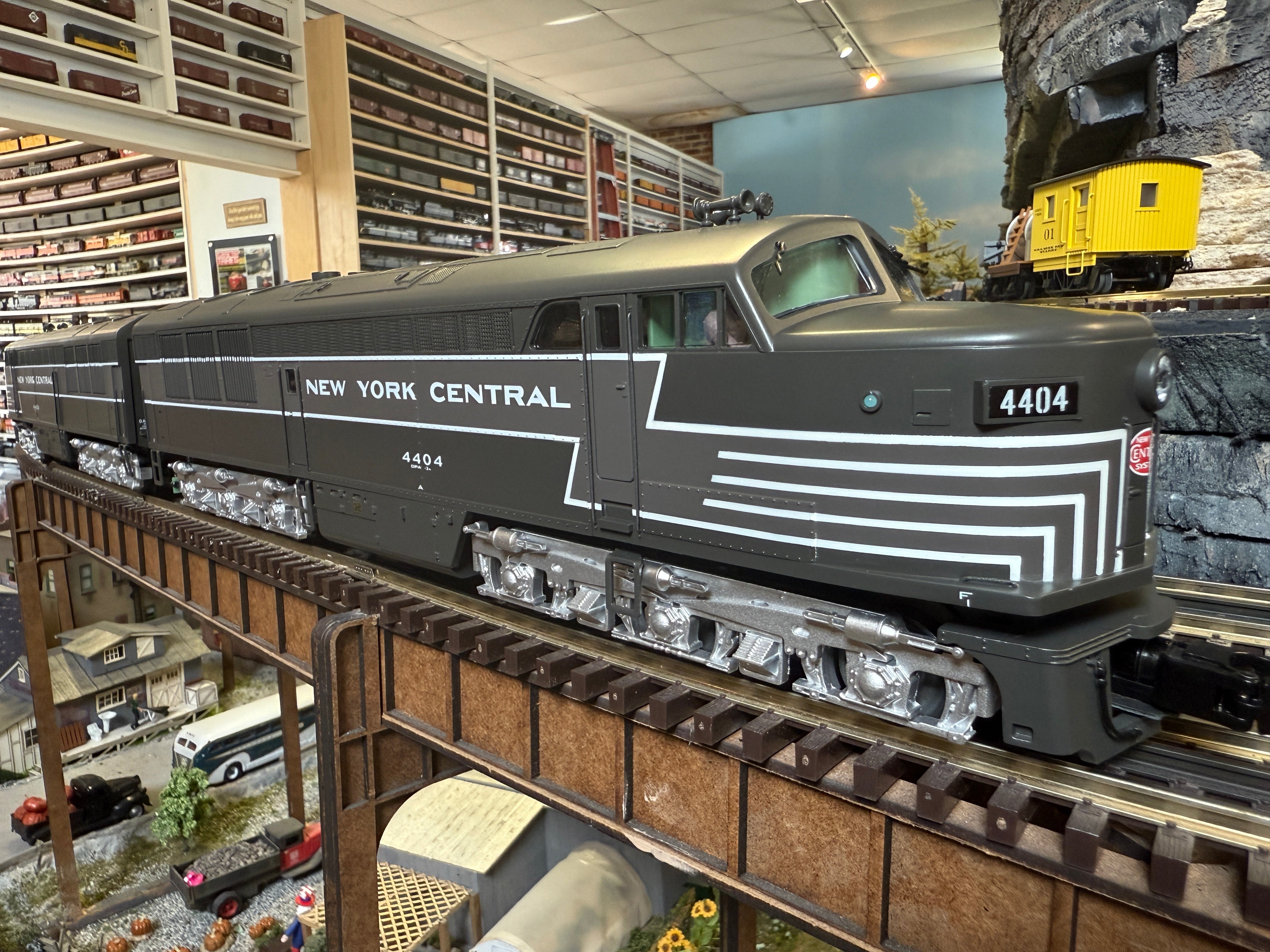 MTH - FM Erie Built AA Diesel Set "New York Central" #4002/4003 w/ PS3 - Custom Run for MrMuffin'sTrains
