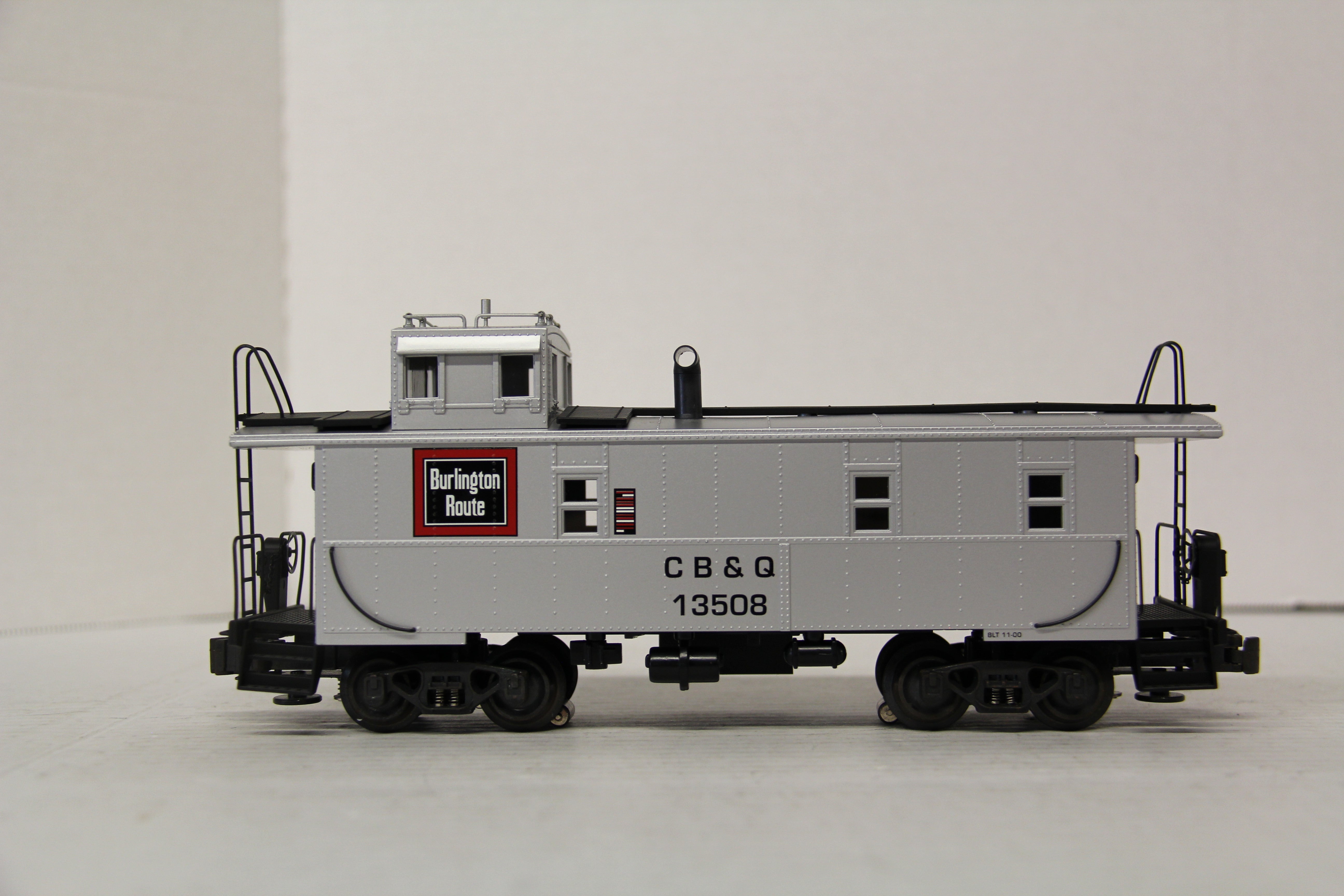 K Line K617-1331 CB&Q Classic Illuminated Caboose-Second hand-M6509