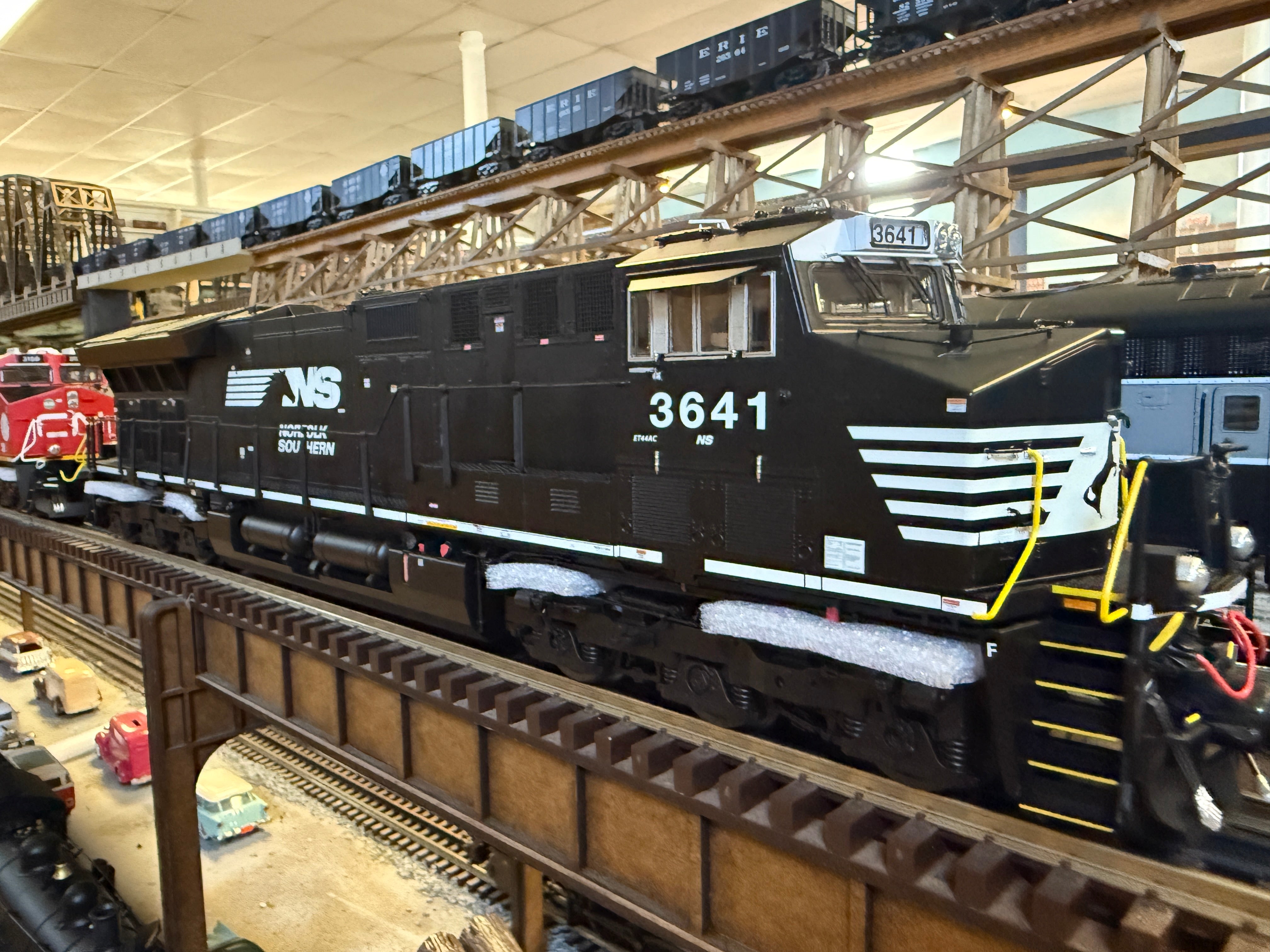 Lionel 2533491 - Legacy ET44AC Diesel Locomotive "Norfolk Southern" #3606