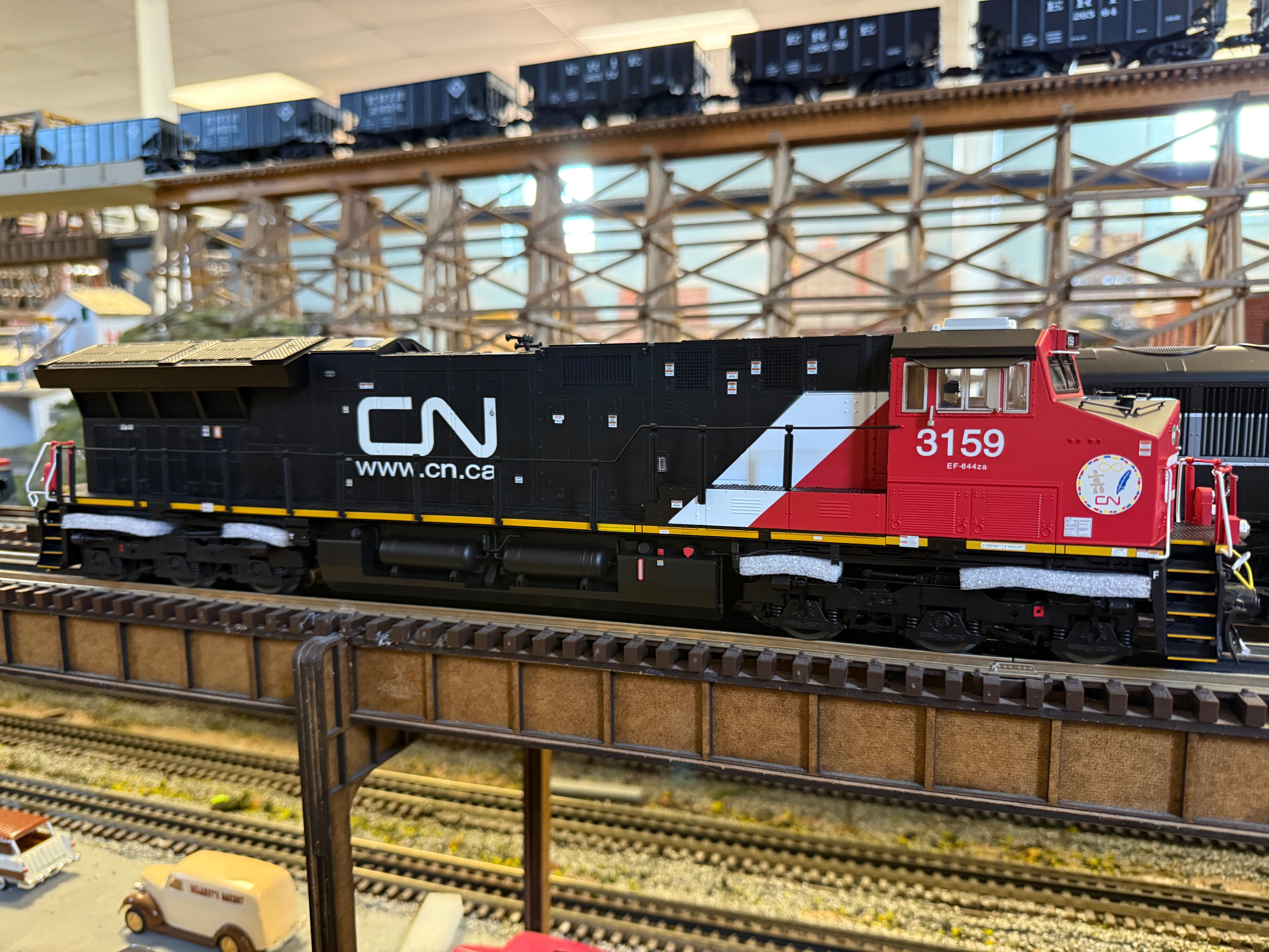 Lionel 2533469 - Legacy ET44AC SuperBass "Canadian National" #3198