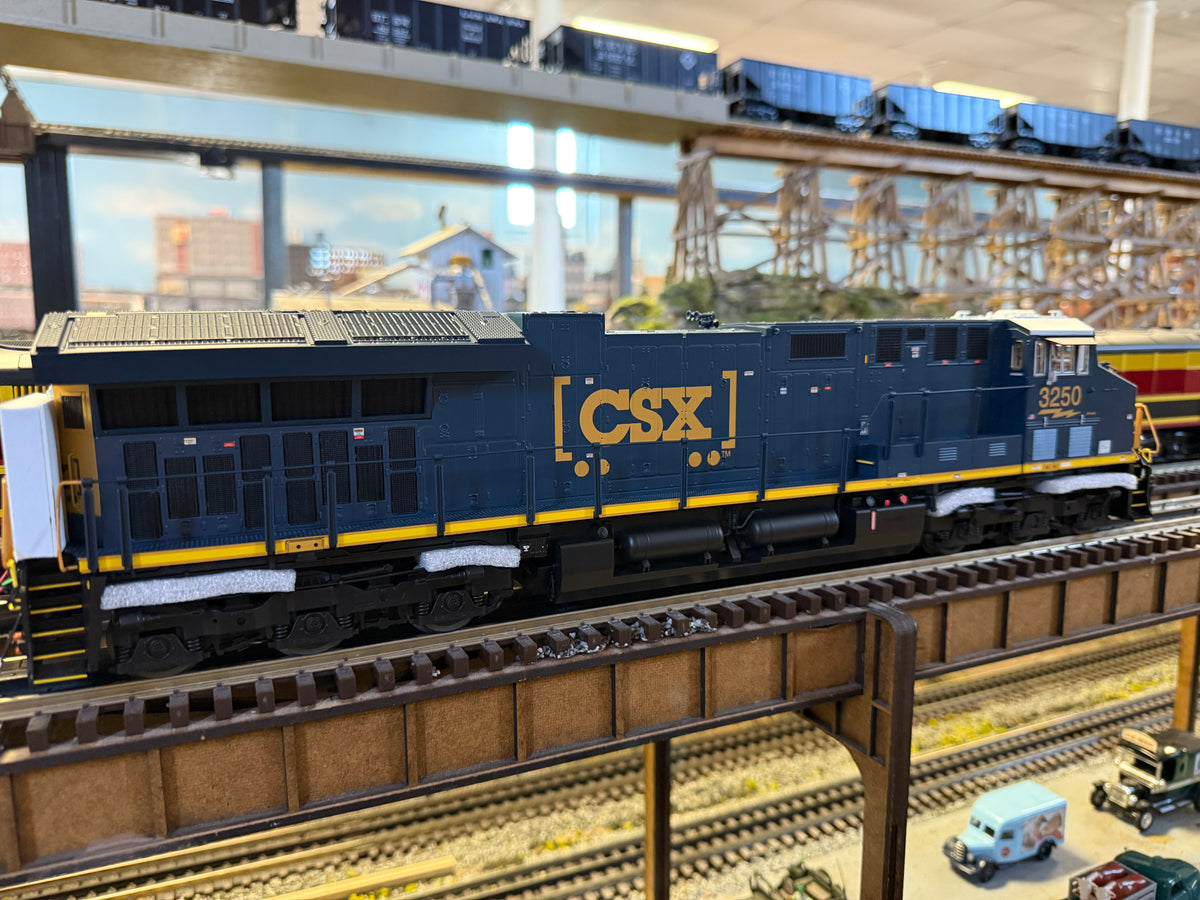 Lionel 2533479 - Legacy ET44AC SuperBass "CSX" #3349 (Non-Powered) - MrMuffin'sTrains