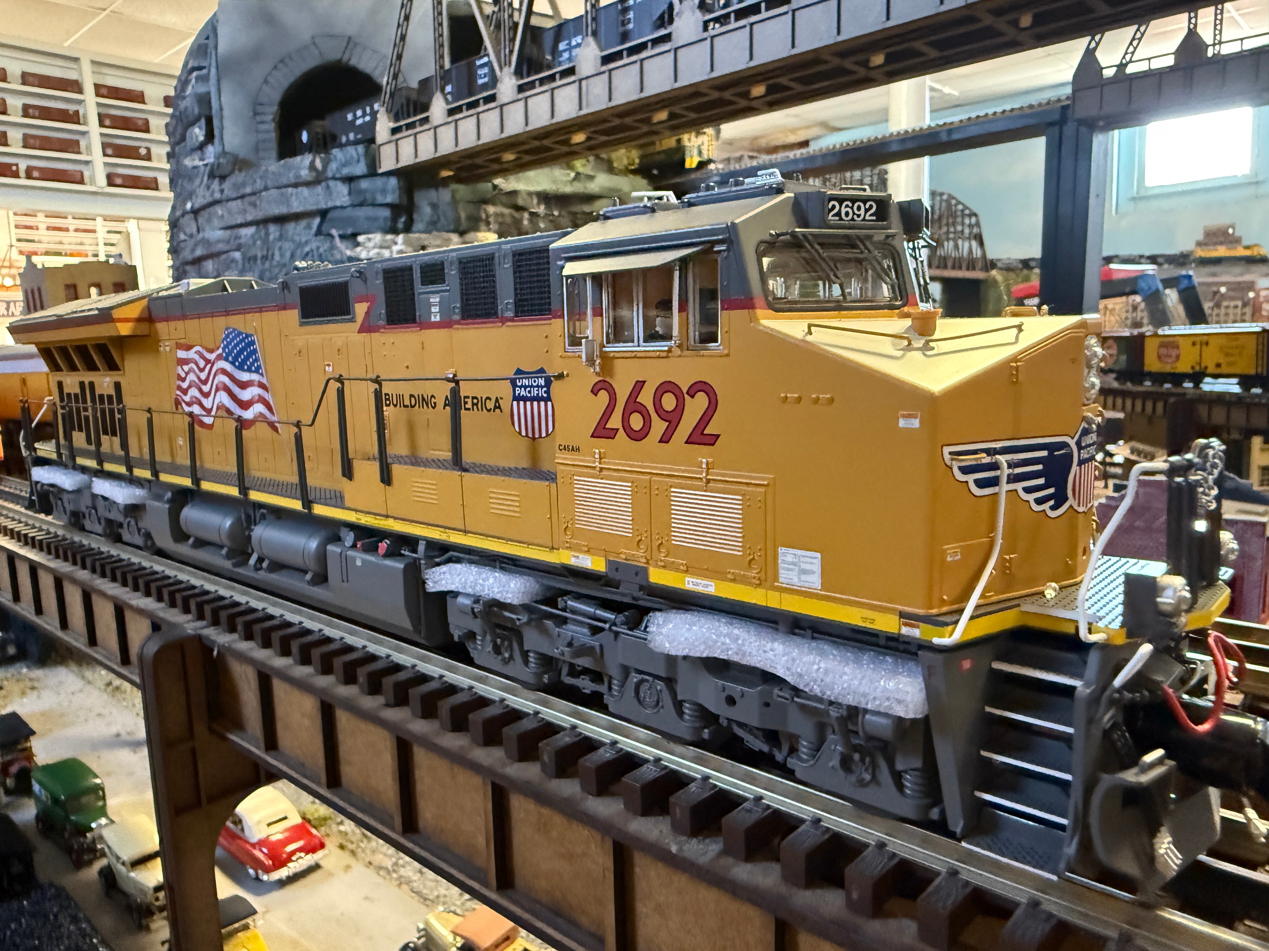Lionel 2533501 - Legacy ET44AC Diesel Locomotive "Union Pacific" #2671