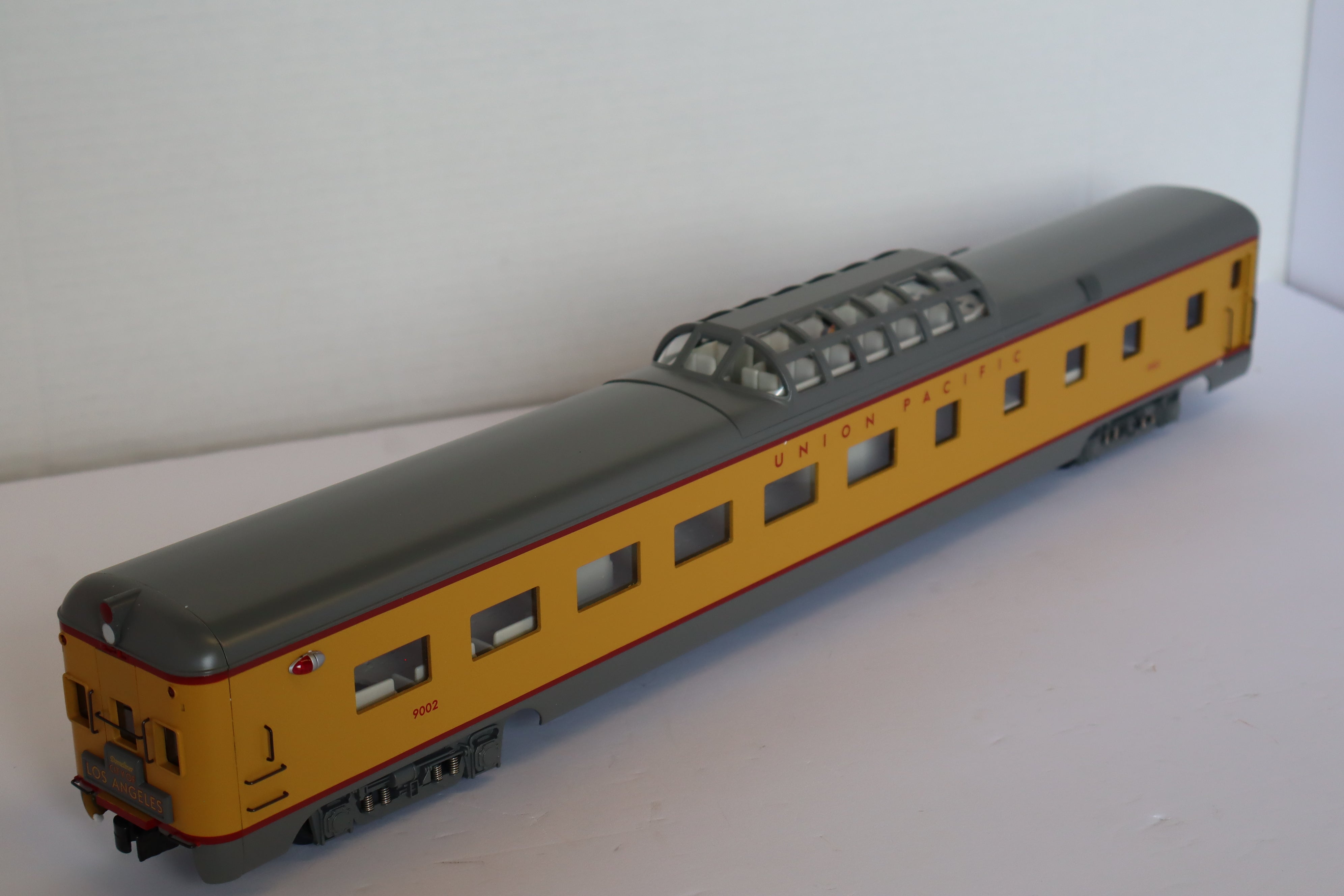 K Line Aluminum K4690-49002 21" Union Pacific City of LA Flat End Dome Observation Car-Second hand-M7951