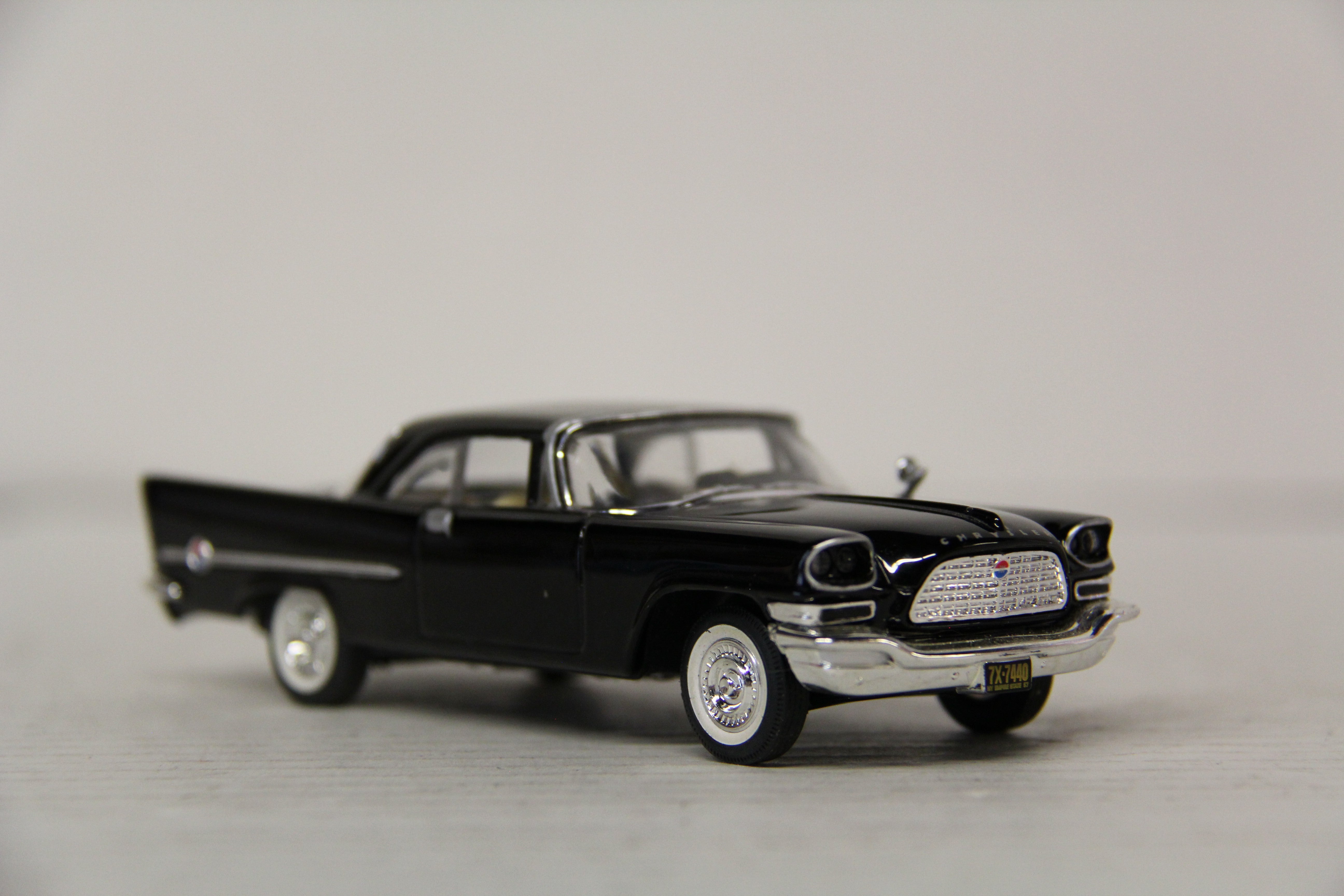 Ertl #3269WY Black Diecast-Second hand-M6486