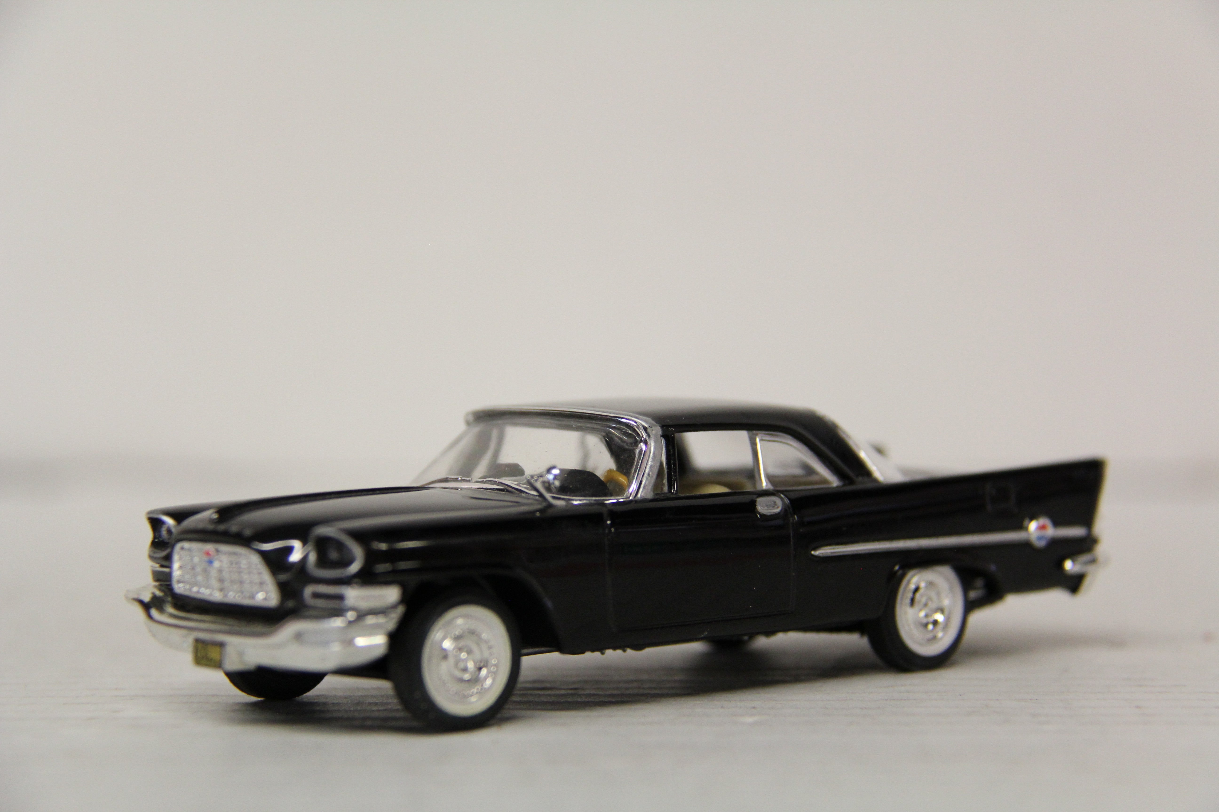 Ertl #3269WY Black Diecast-Second hand-M6486