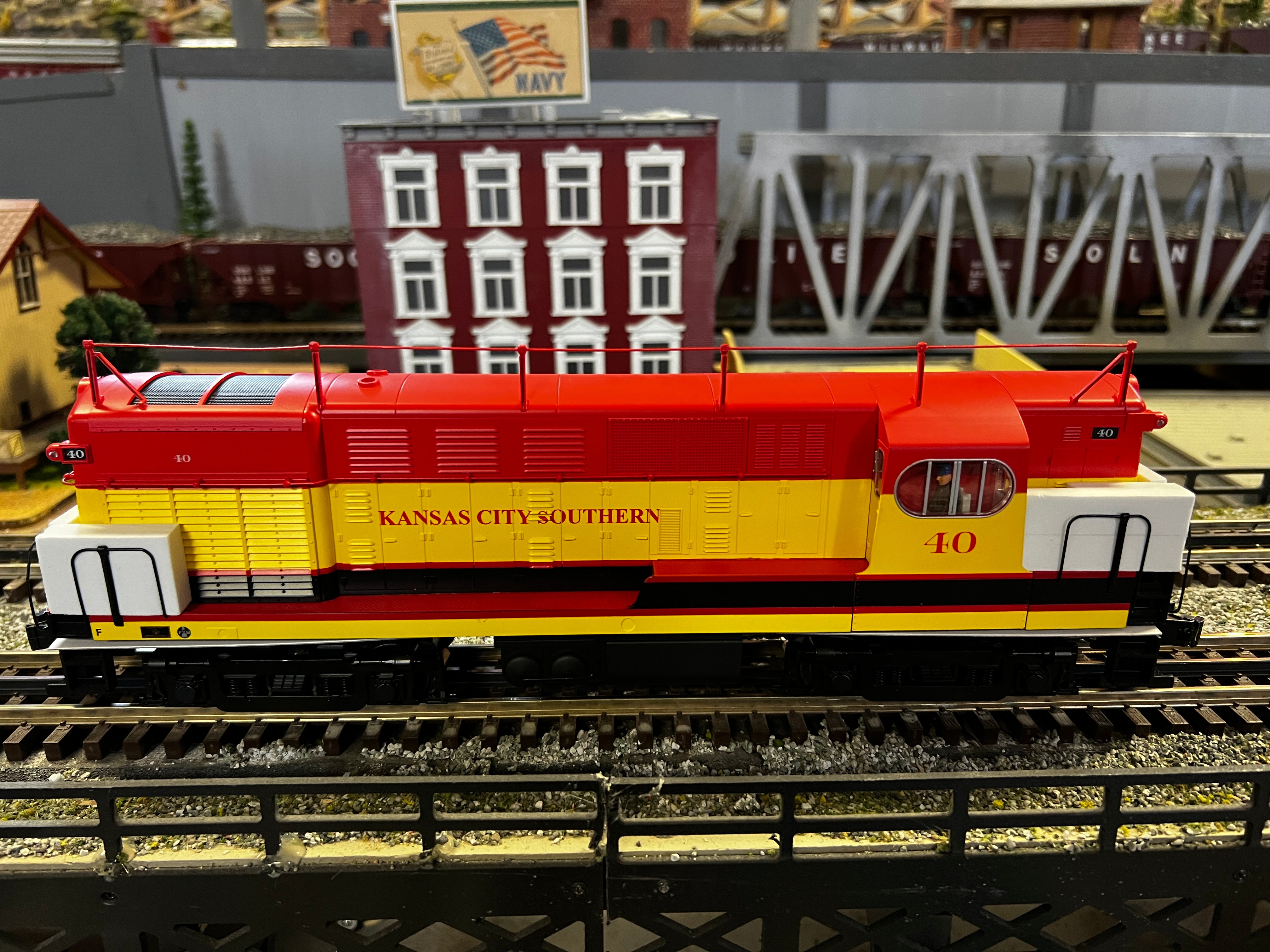 Lionel 2333281 - Legacy H15-44 Diesel Locomotive "Kansas City Southern" #40