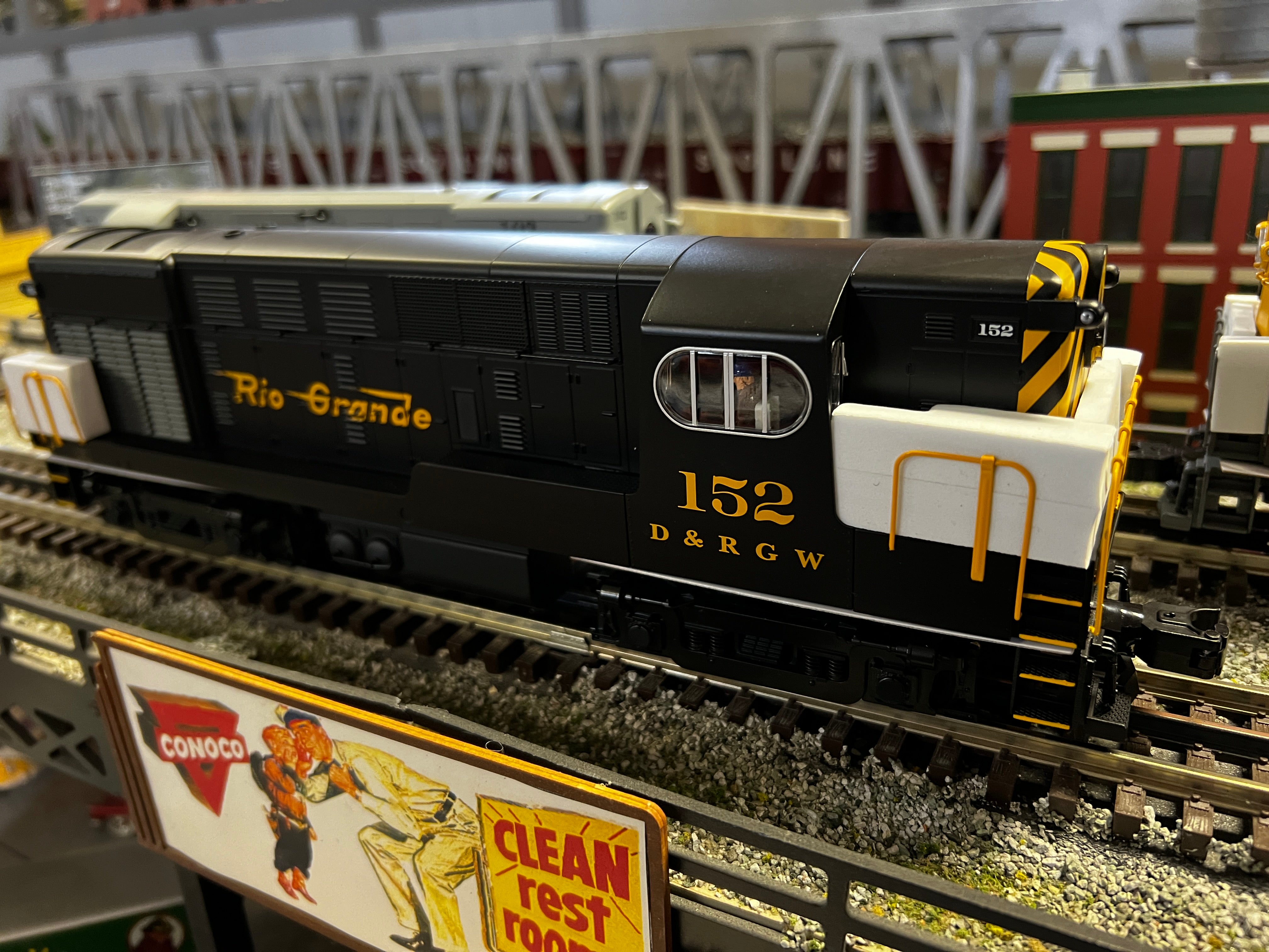 Lionel 2333271 - Legacy H15-44 Diesel Locomotive "Rio Grande" #151