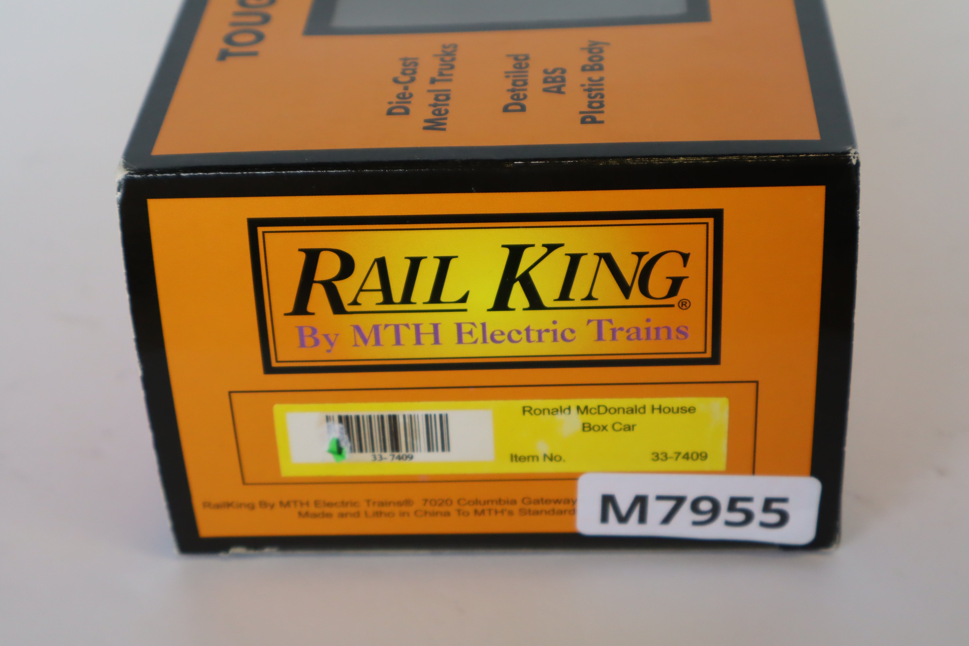 Rail King 33-7409 UNDECORATED Ronald McDonald House Box Car -Second hand-M7955