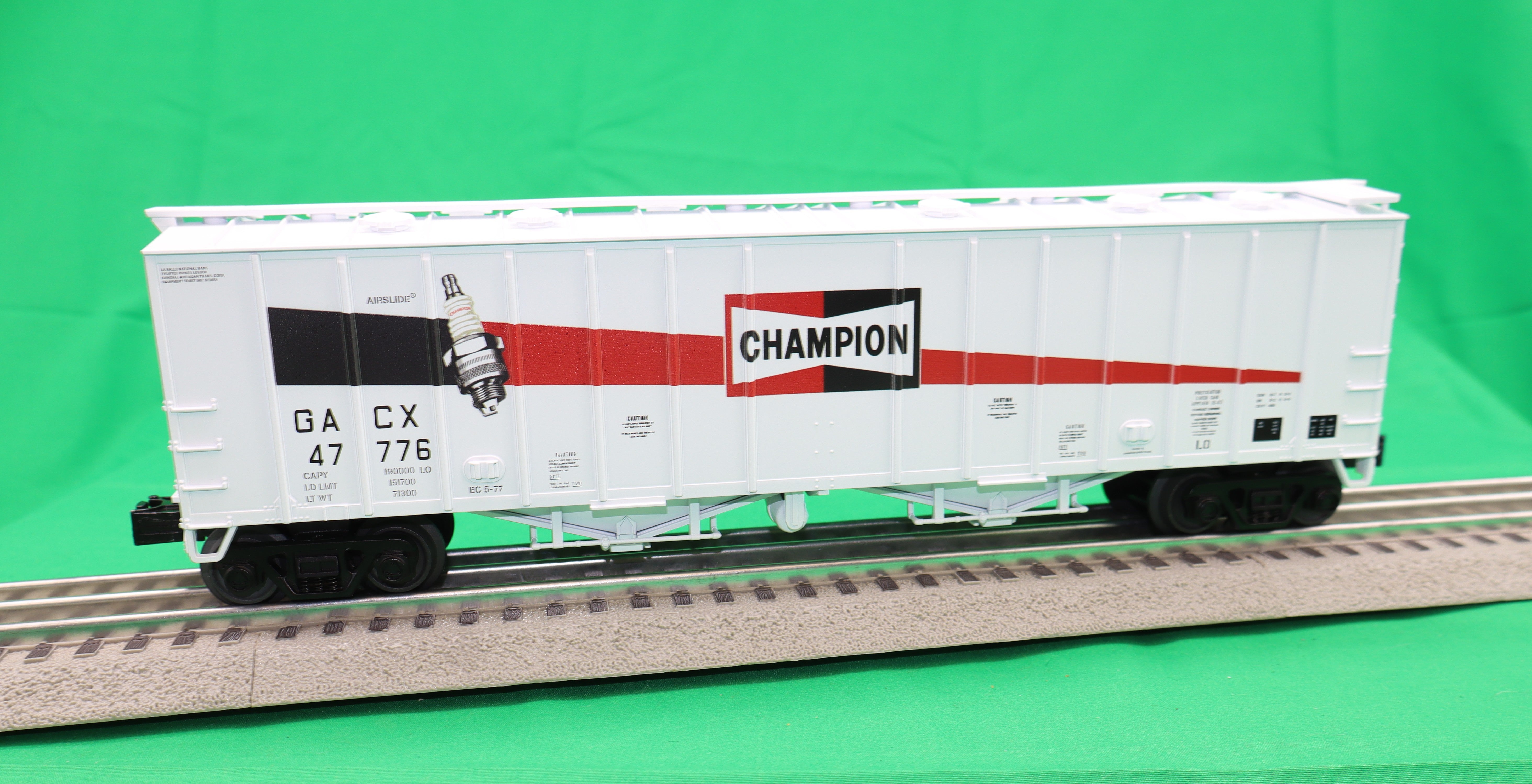 MTH 30-70143 - Airslide Hopper Car "Champion" (3-Car) Spark Plug