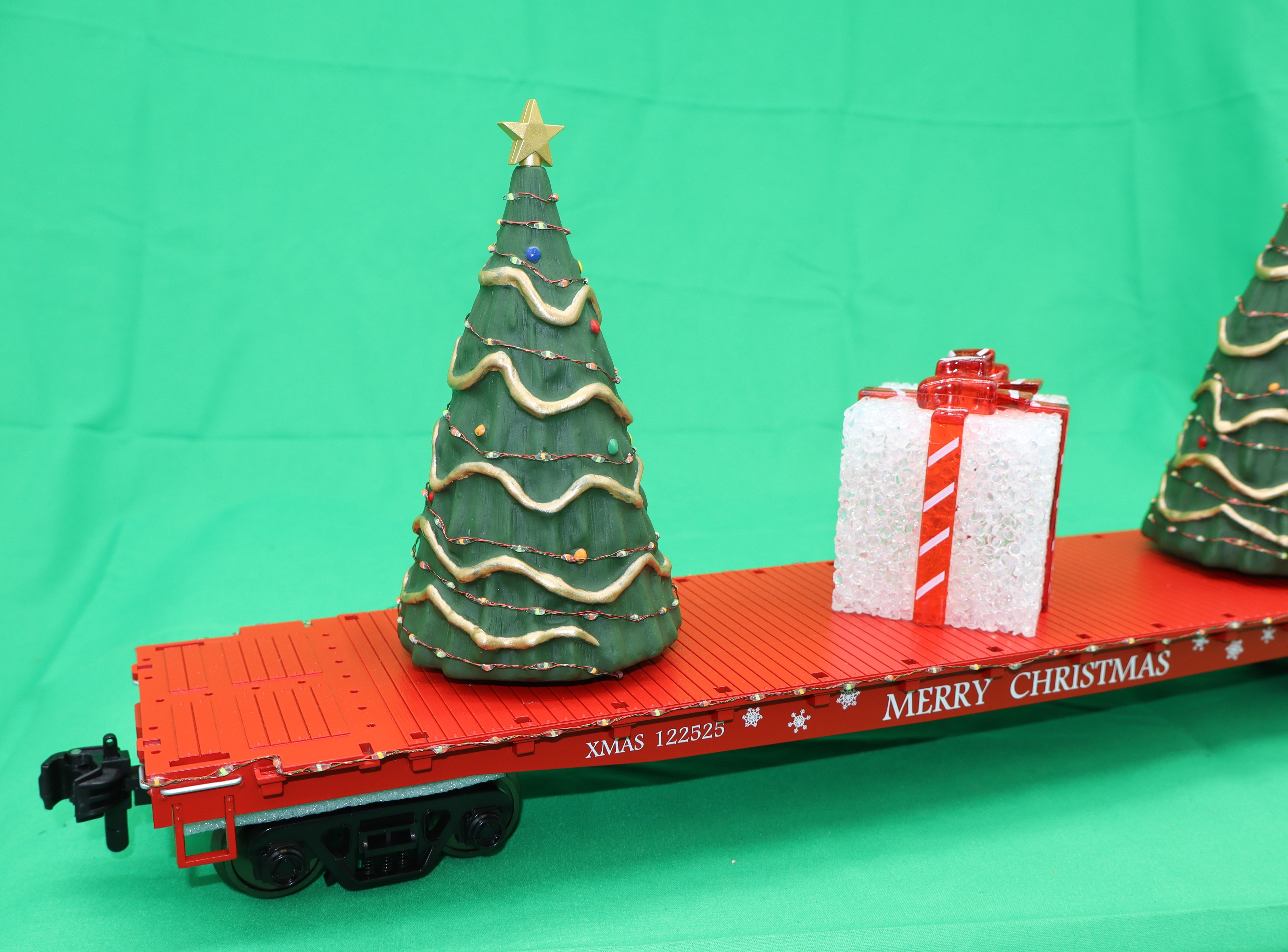 MTH 70-76073 - Flat Car "Christmas" #122525 w/ Lighted Christmas Trees