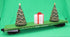 MTH 70-76074 - Flat Car "Christmas" #122525 w/ Lighted Christmas Trees