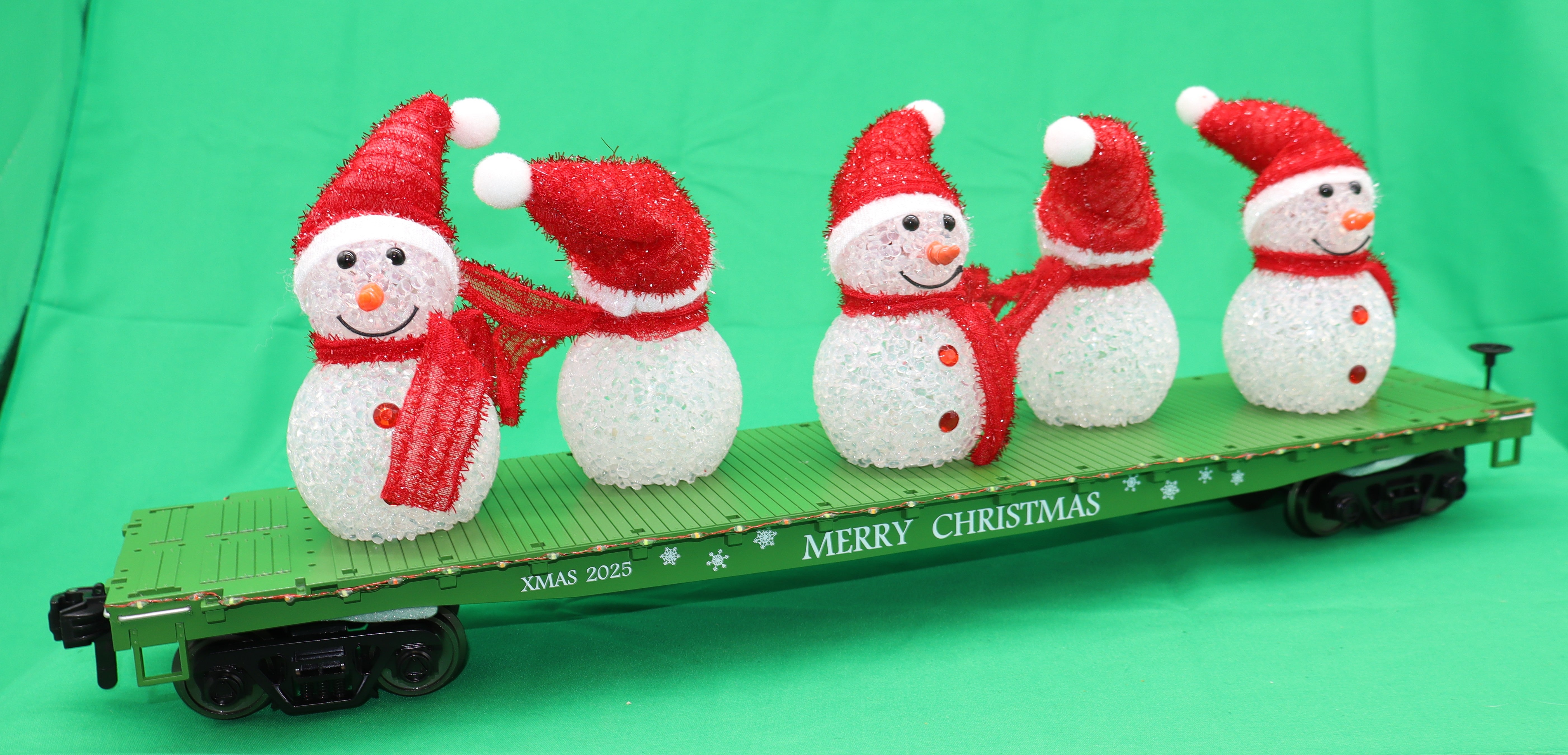 MTH 70-76077 - Flat Car "Christmas" #2025 w/ Lighted Snowmen