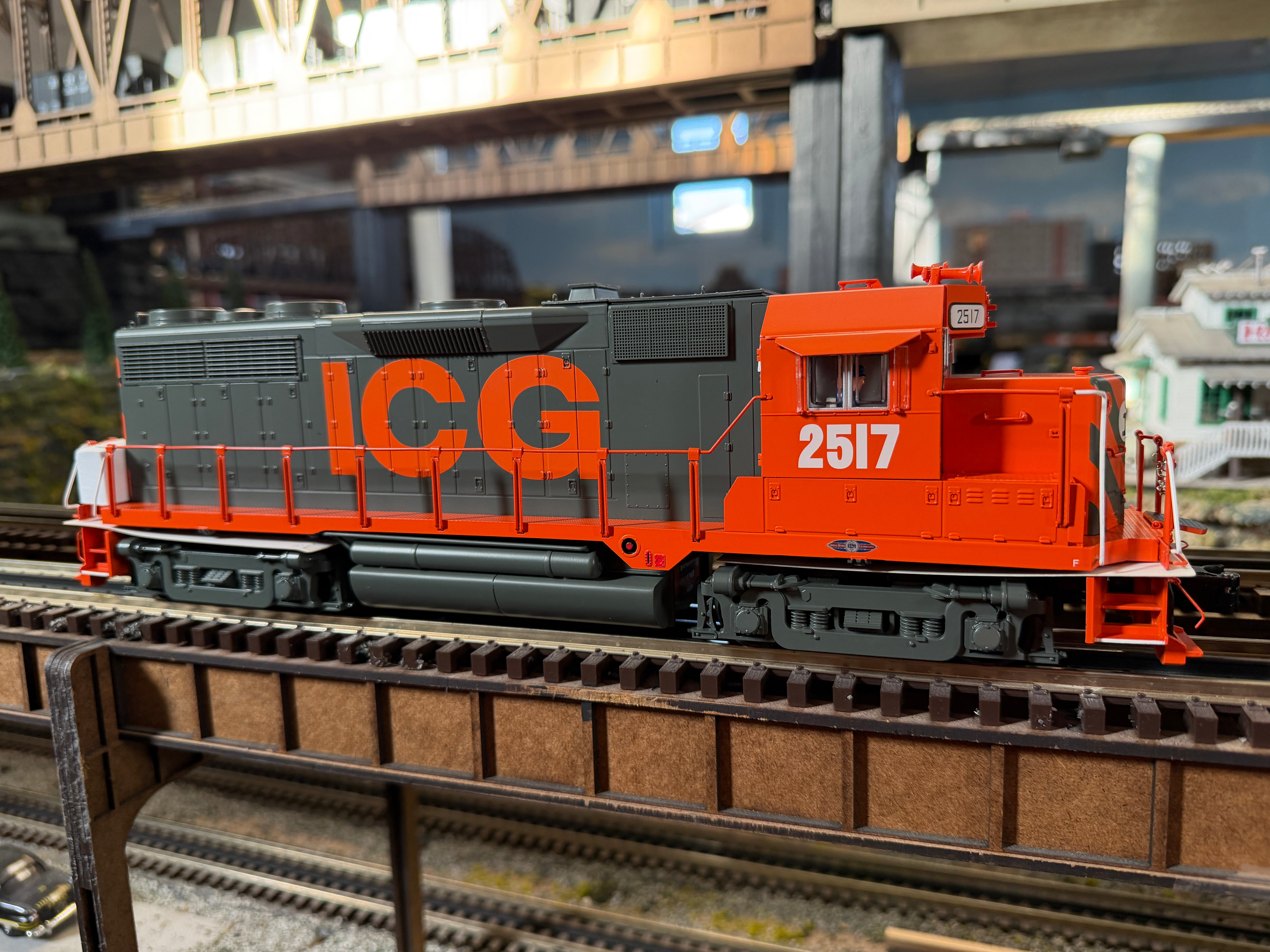 Lionel 2533792 - Legacy GP35 Diesel Locomotive "Illinois Central Gulf" #2520