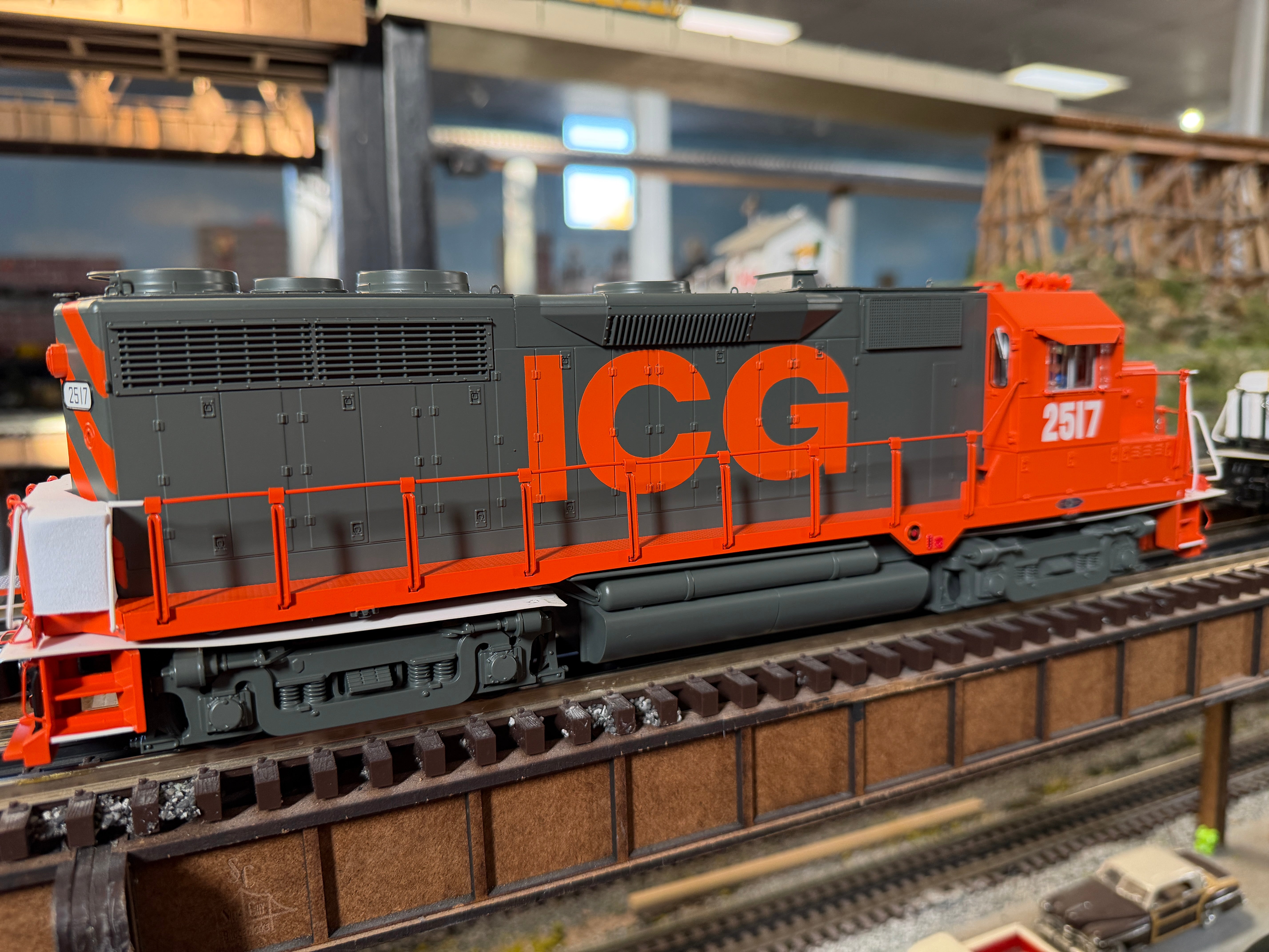 Lionel 2533792 - Legacy GP35 Diesel Locomotive "Illinois Central Gulf" #2520