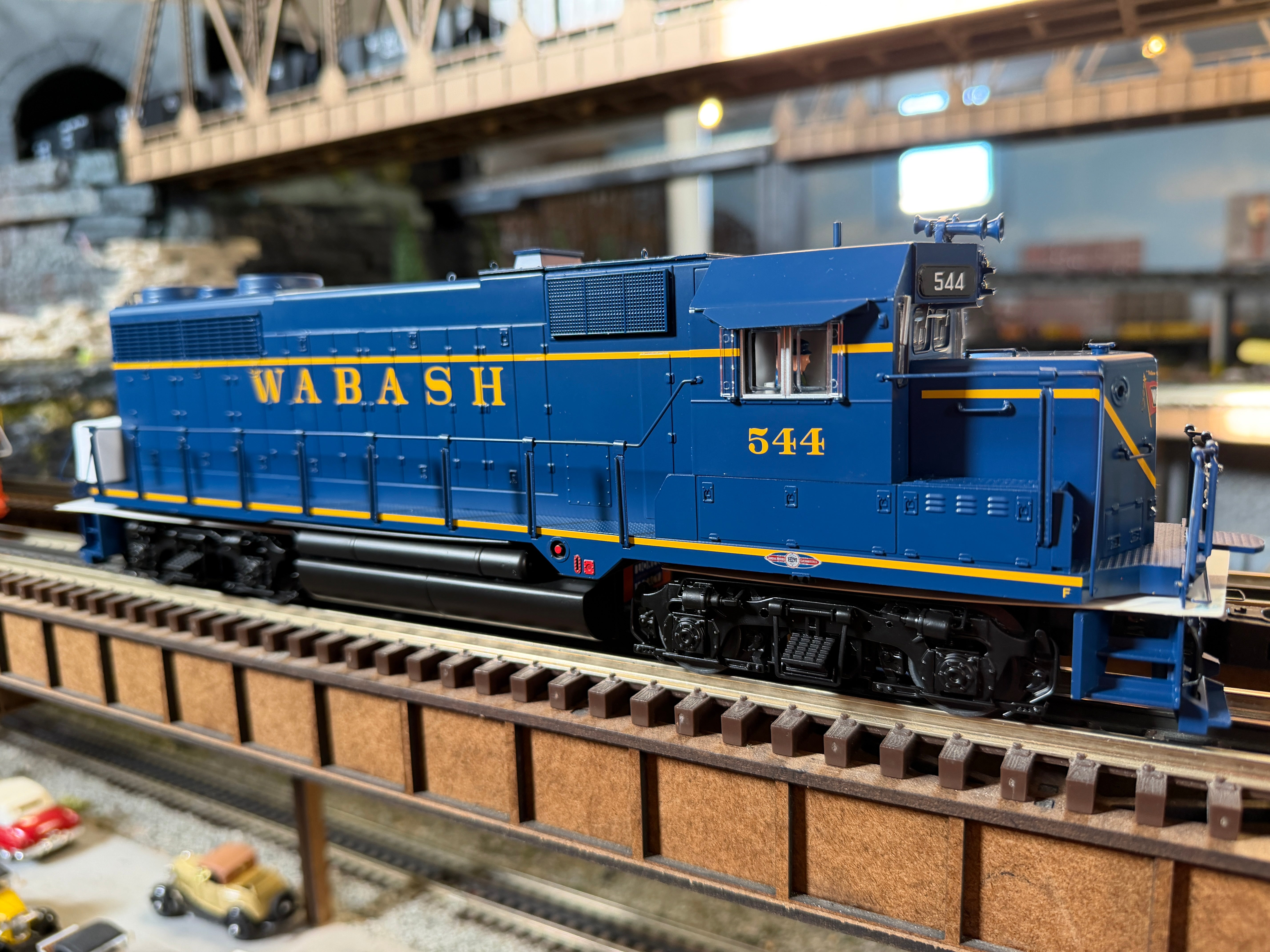Lionel 2533801 - Legacy GP35 Diesel Locomotive "Wabash" #544