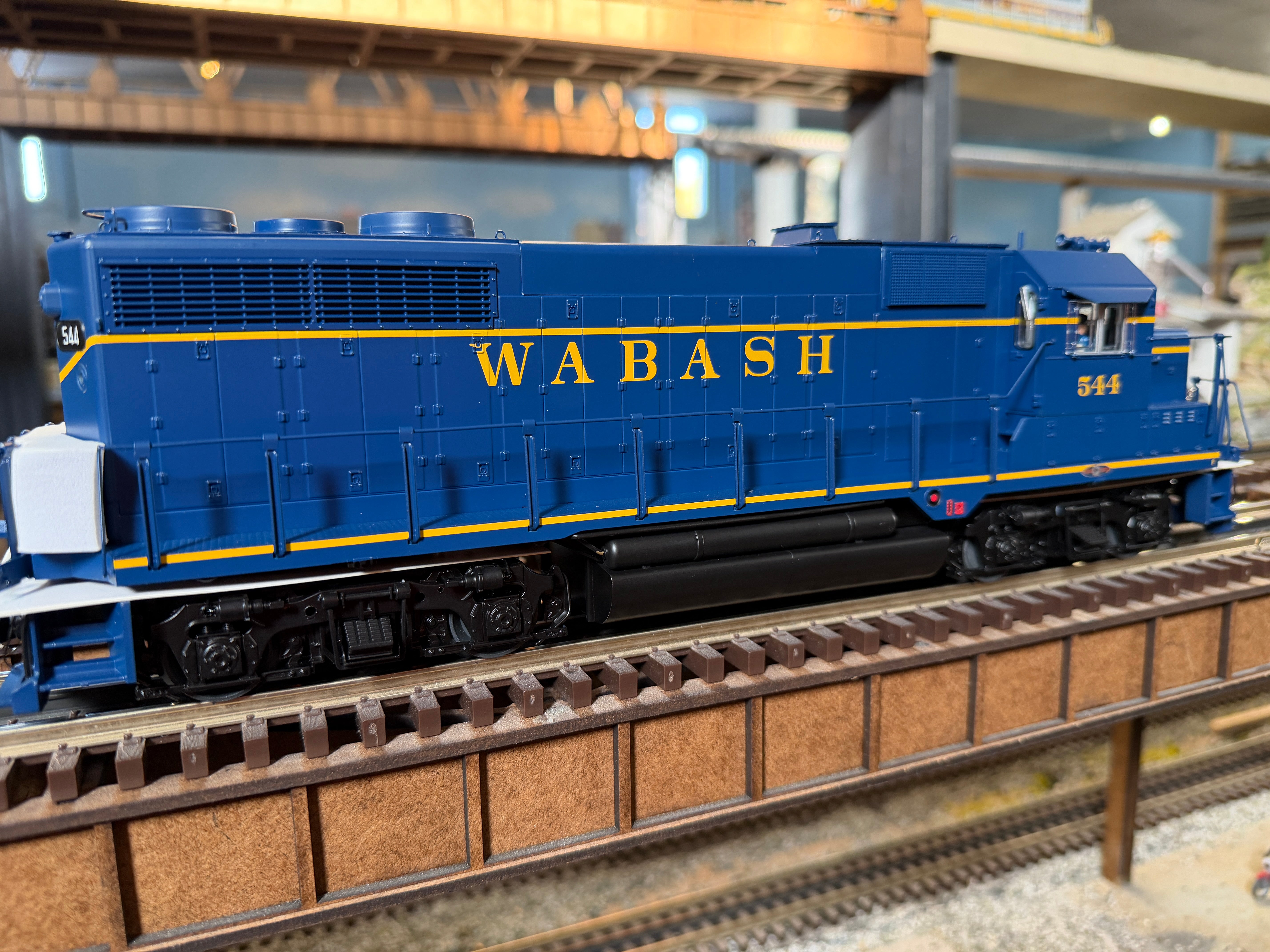 Lionel 2533801 - Legacy GP35 Diesel Locomotive "Wabash" #544