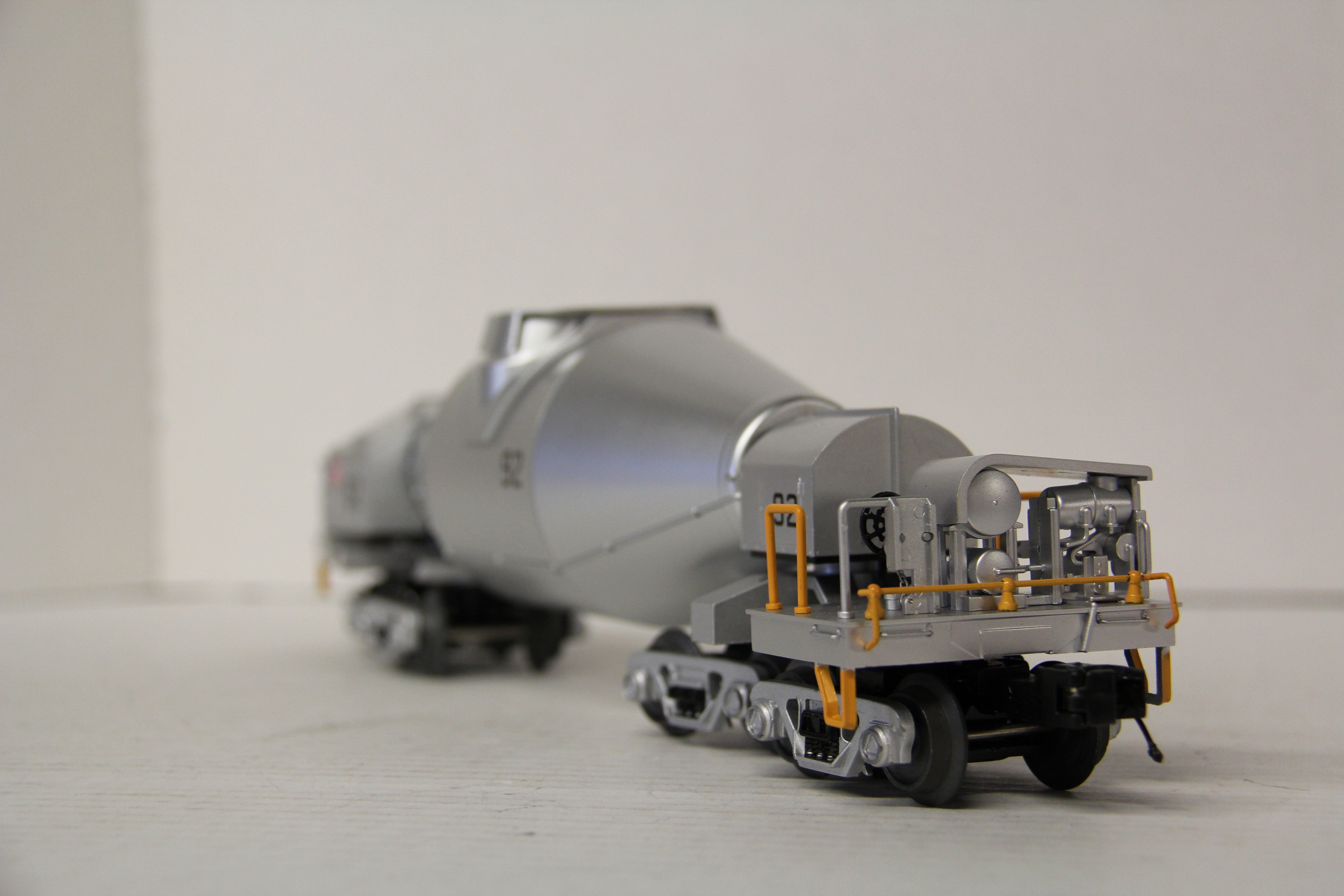 MTH 20-95374 Silver #92 Hot Metal Car w/ Flickering Molten Load-Second hand-M6536