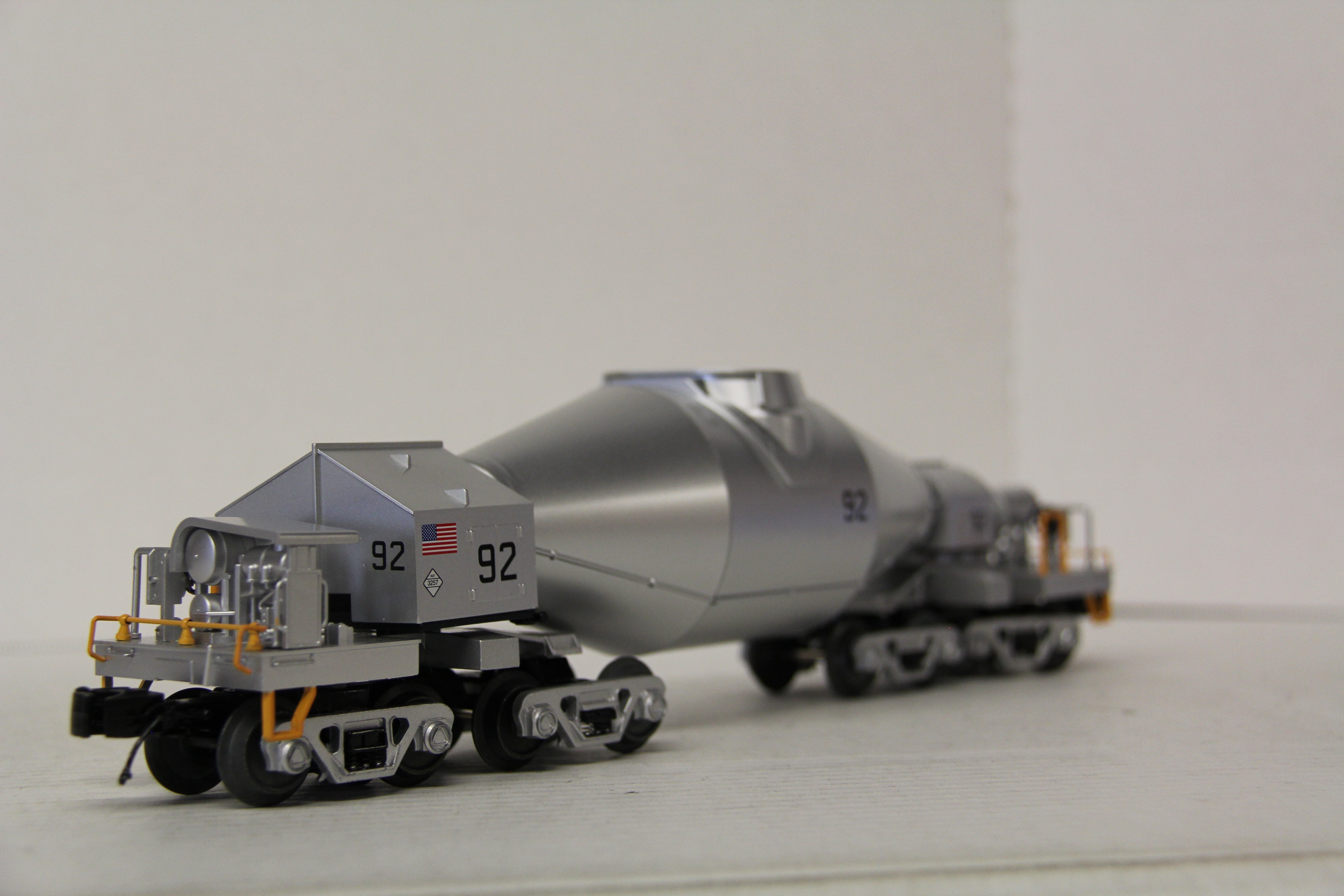 MTH 20-95374 Silver #92 Hot Metal Car w/ Flickering Molten Load-Second hand-M6536