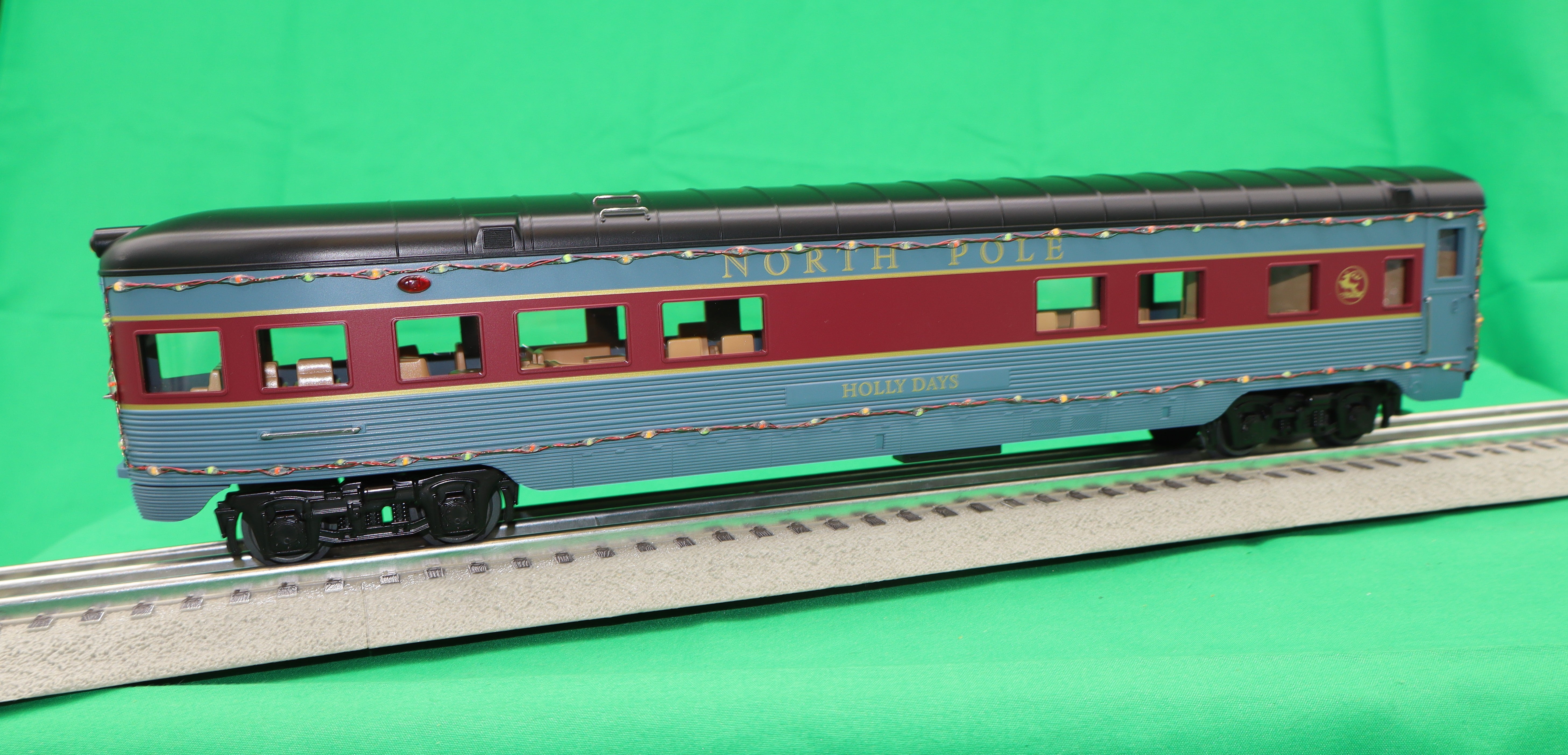 MTH 30-68290 - 60’ Streamlined Passenger Set "North Pole" w/ LED Lights (4-Car)