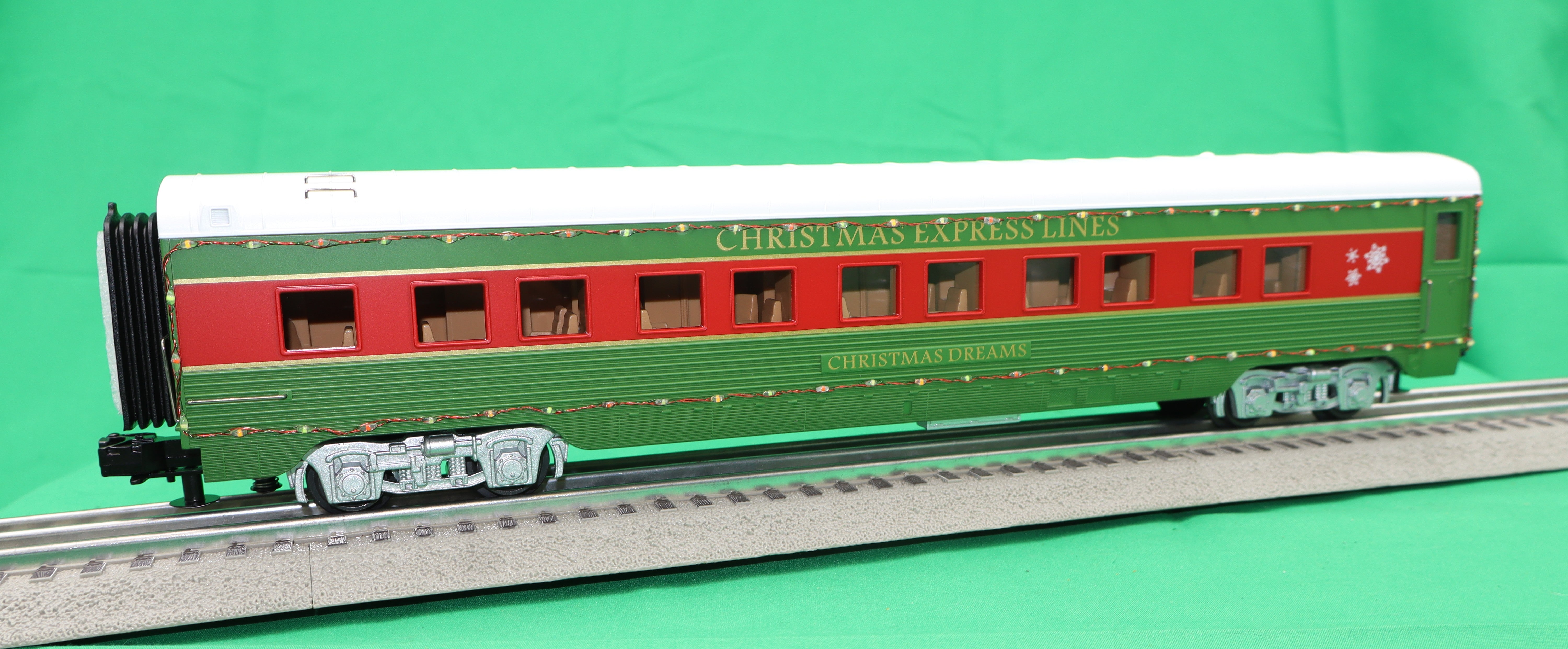 MTH 30-68287 - 60’ Streamlined Sleeper/Diner "Christmas" w/ LED Lights (2-Car)