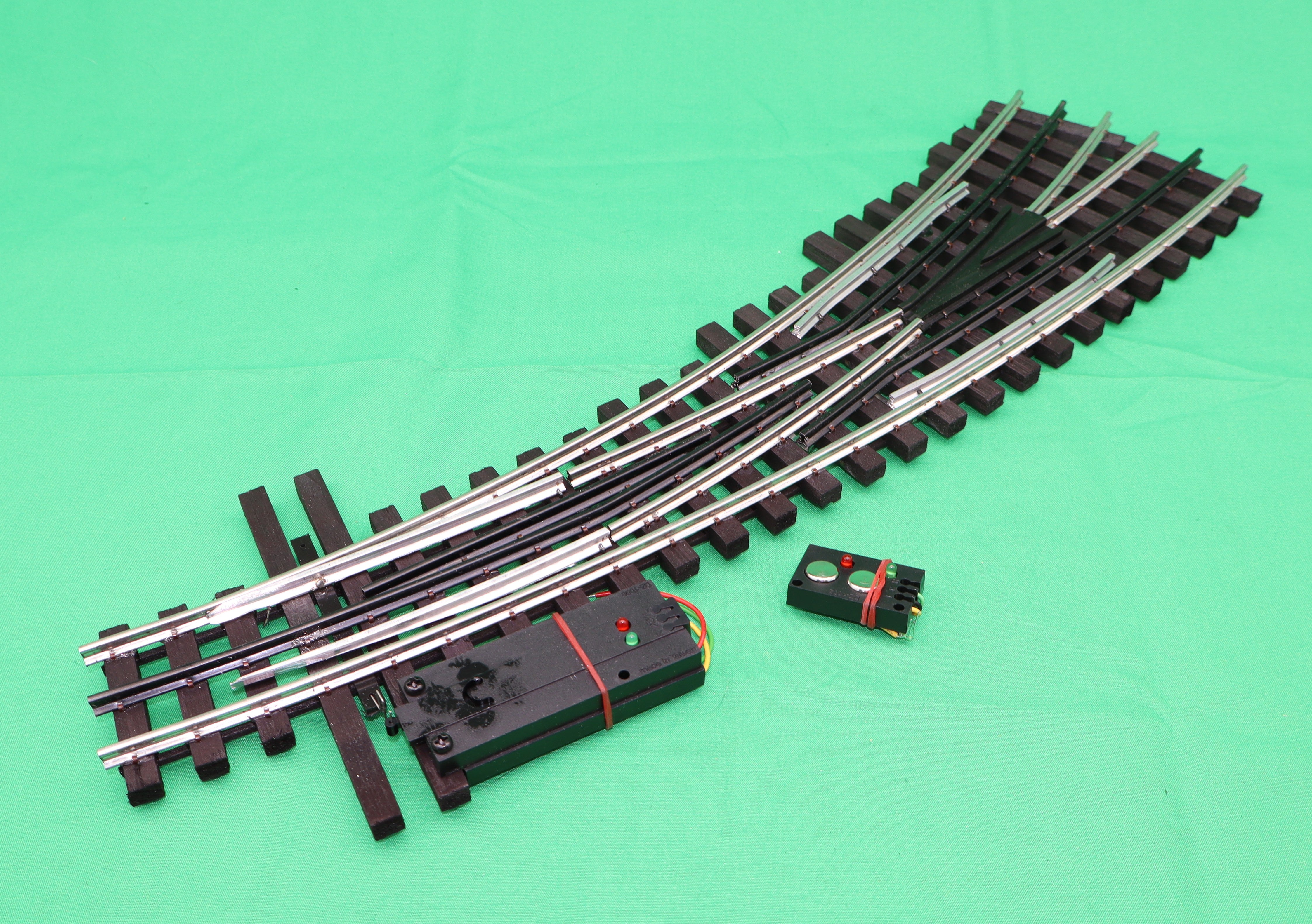 Ross Custom Switches #161M - Super Line - 072-054 Curved Switch Track (Left) w/ Dz1000