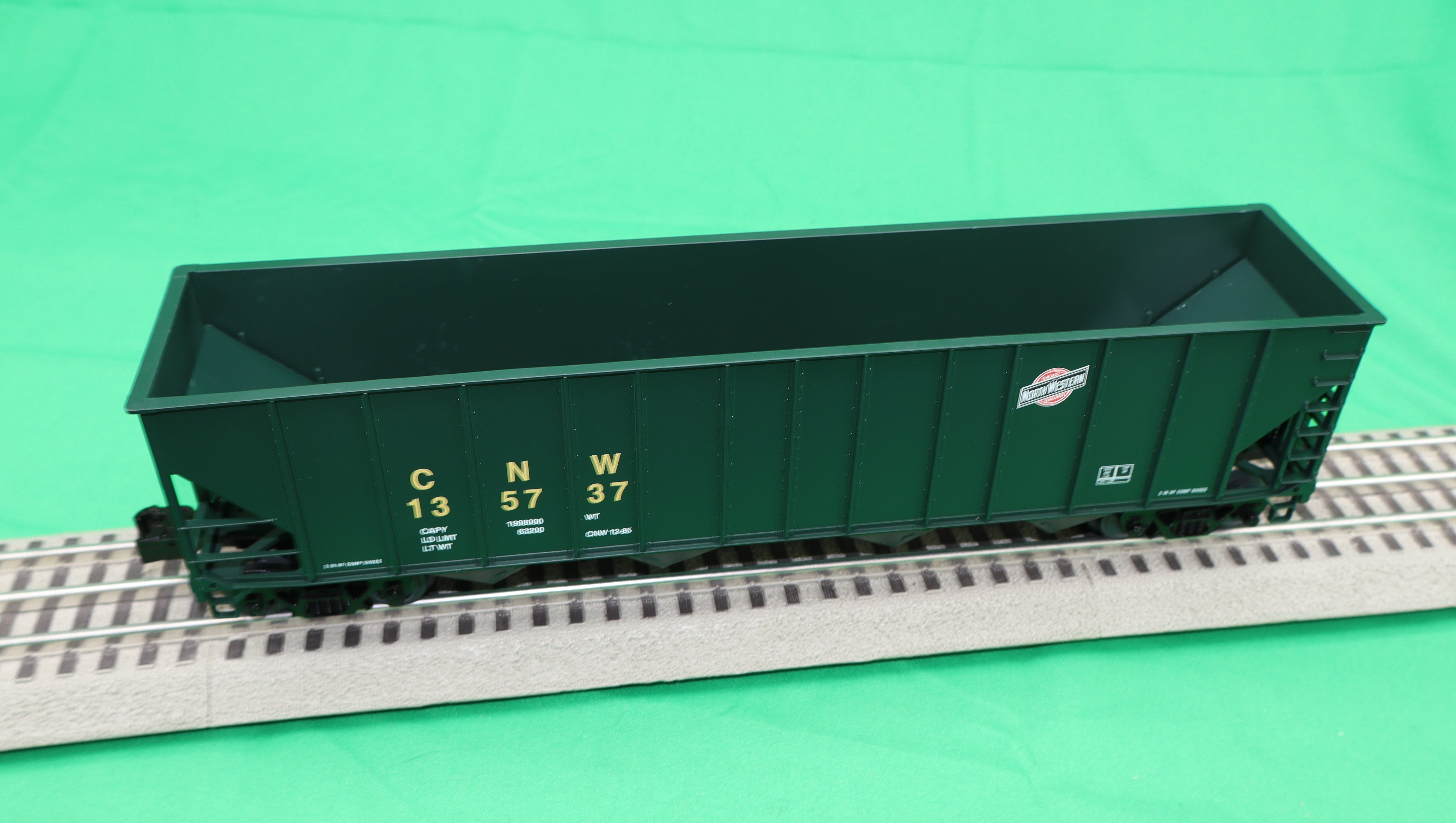 Lionel 2542250 - 4-Bay Hopper Car "Chicago & North Western" (3-Car) Set A