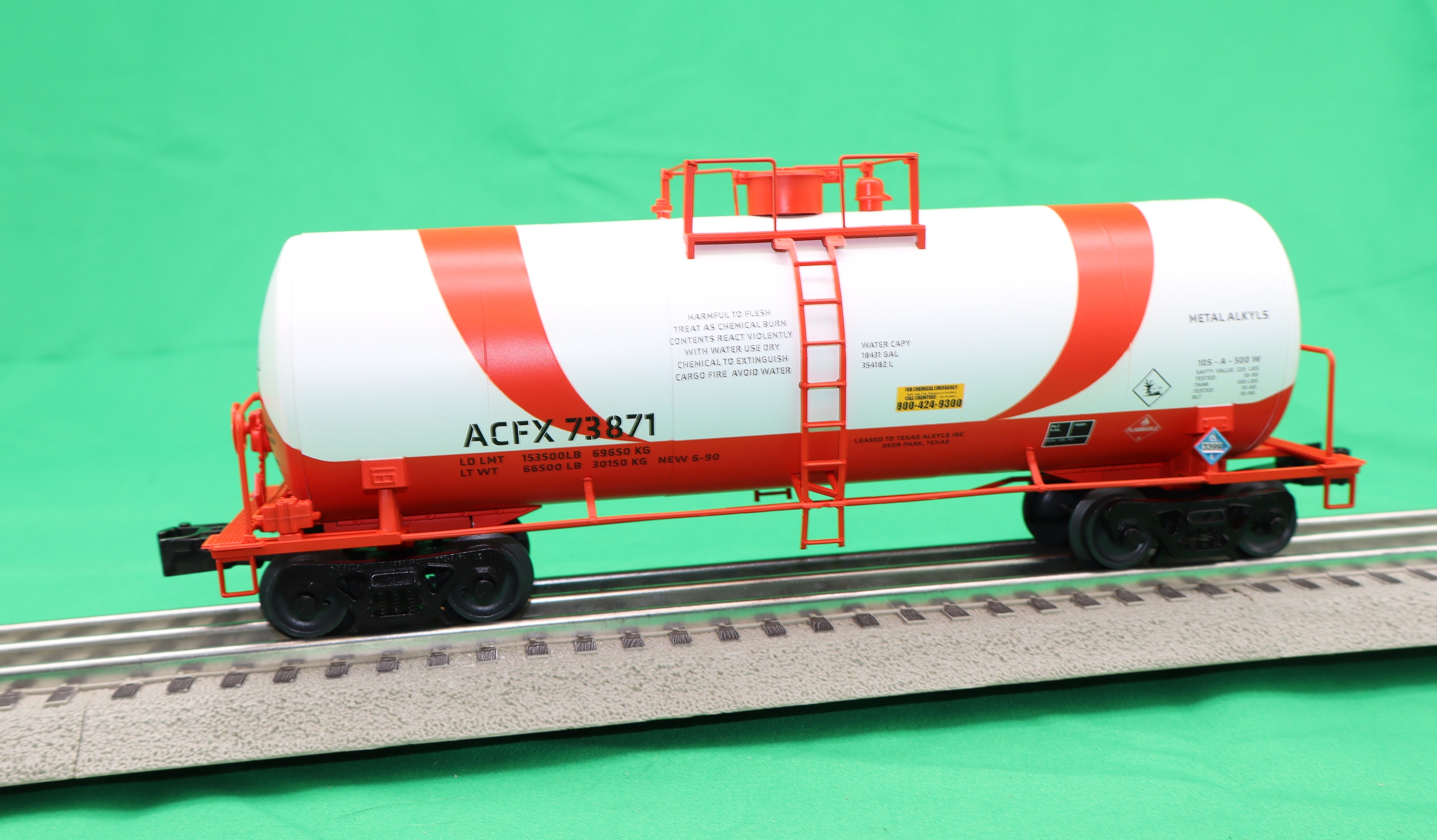 Lionel 2542351 - 40' Tank Car "ACFX" #73868