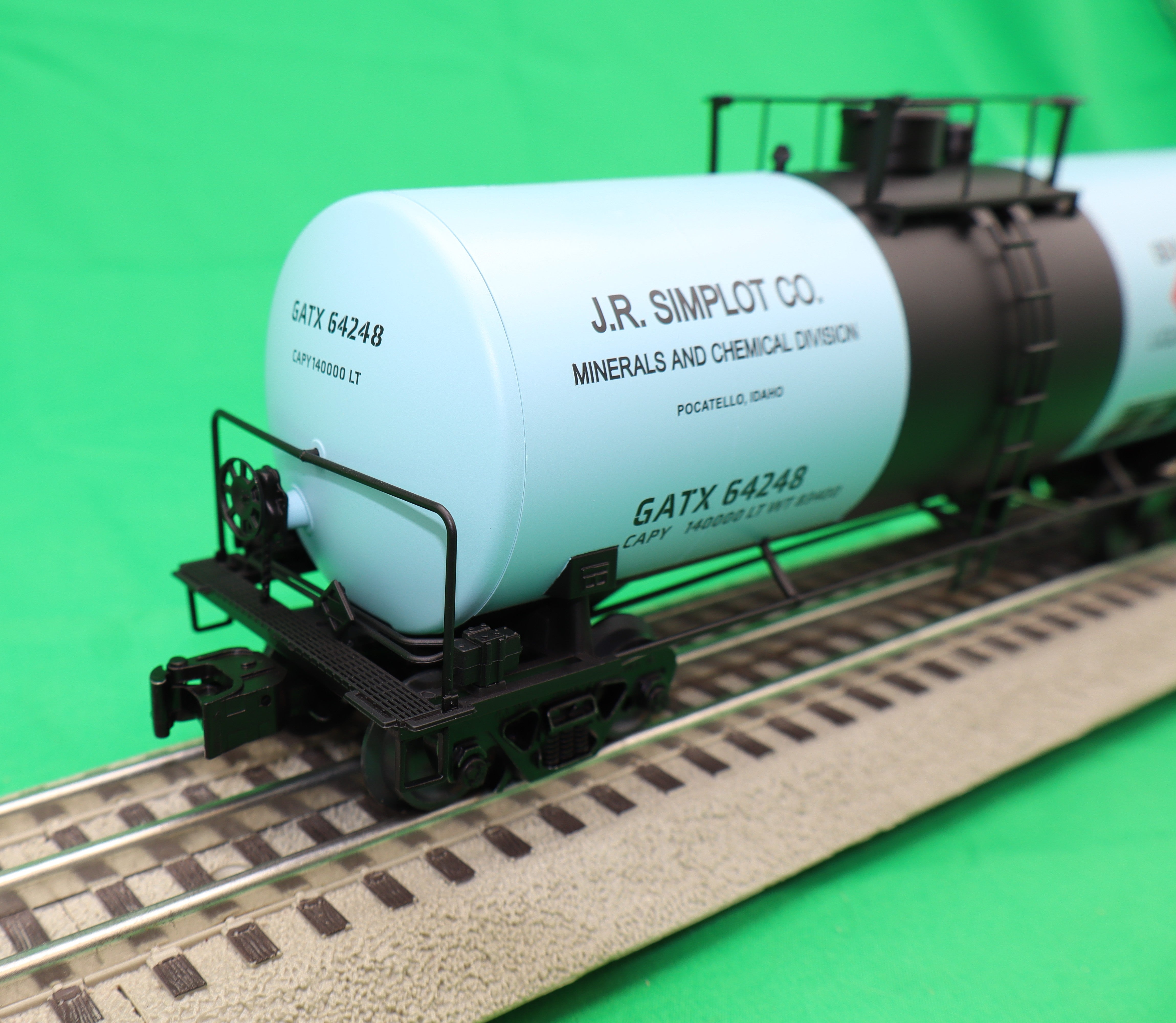 Lionel 2542402 - 40' Tank Car "JR Simplot" #64248