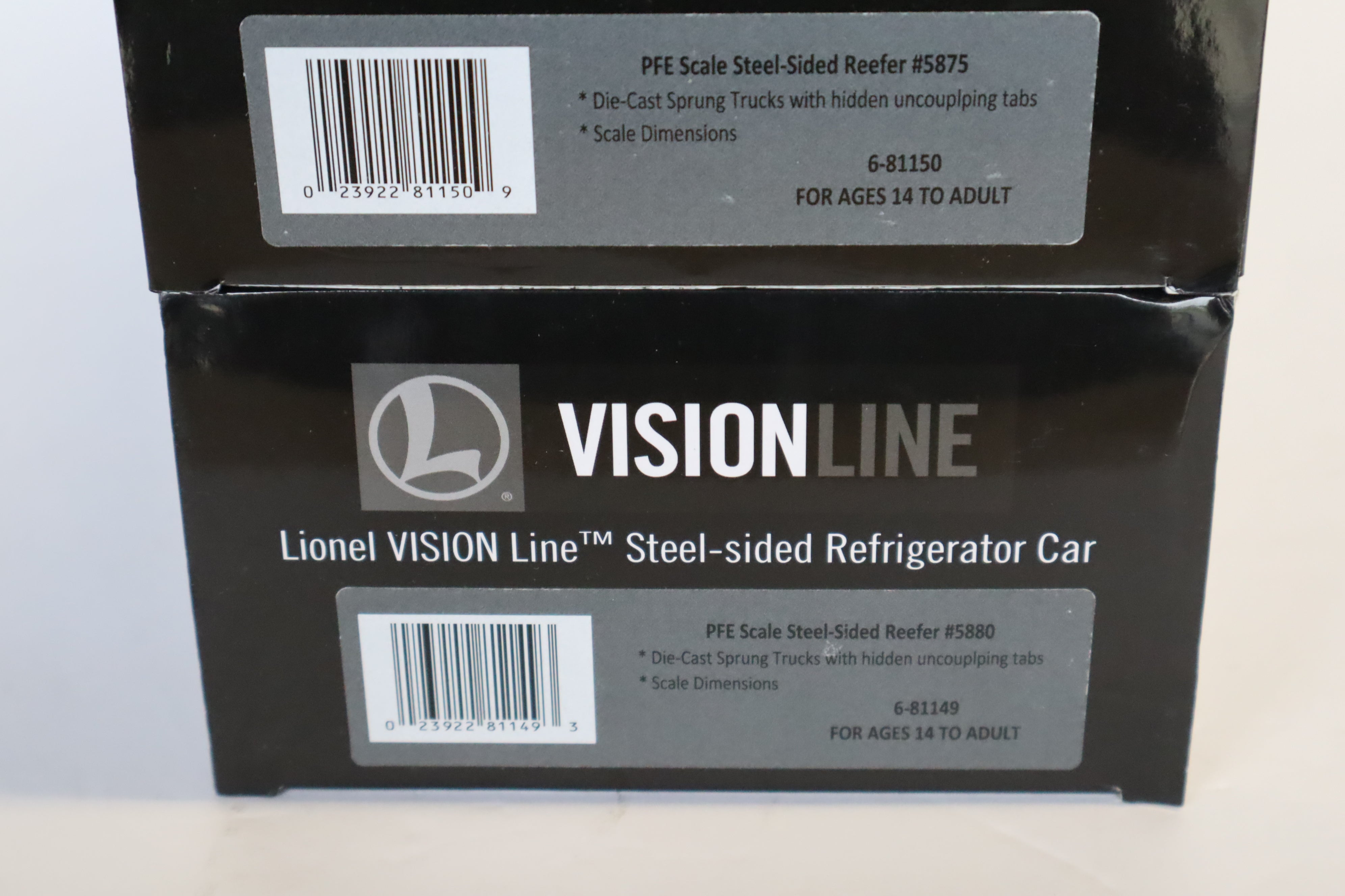 Lionel Vision Line 6-81150 & 6-81149 PFE Steel-Sided Reefer #5875 & #5880-- 2 Set-Second hand-M7986