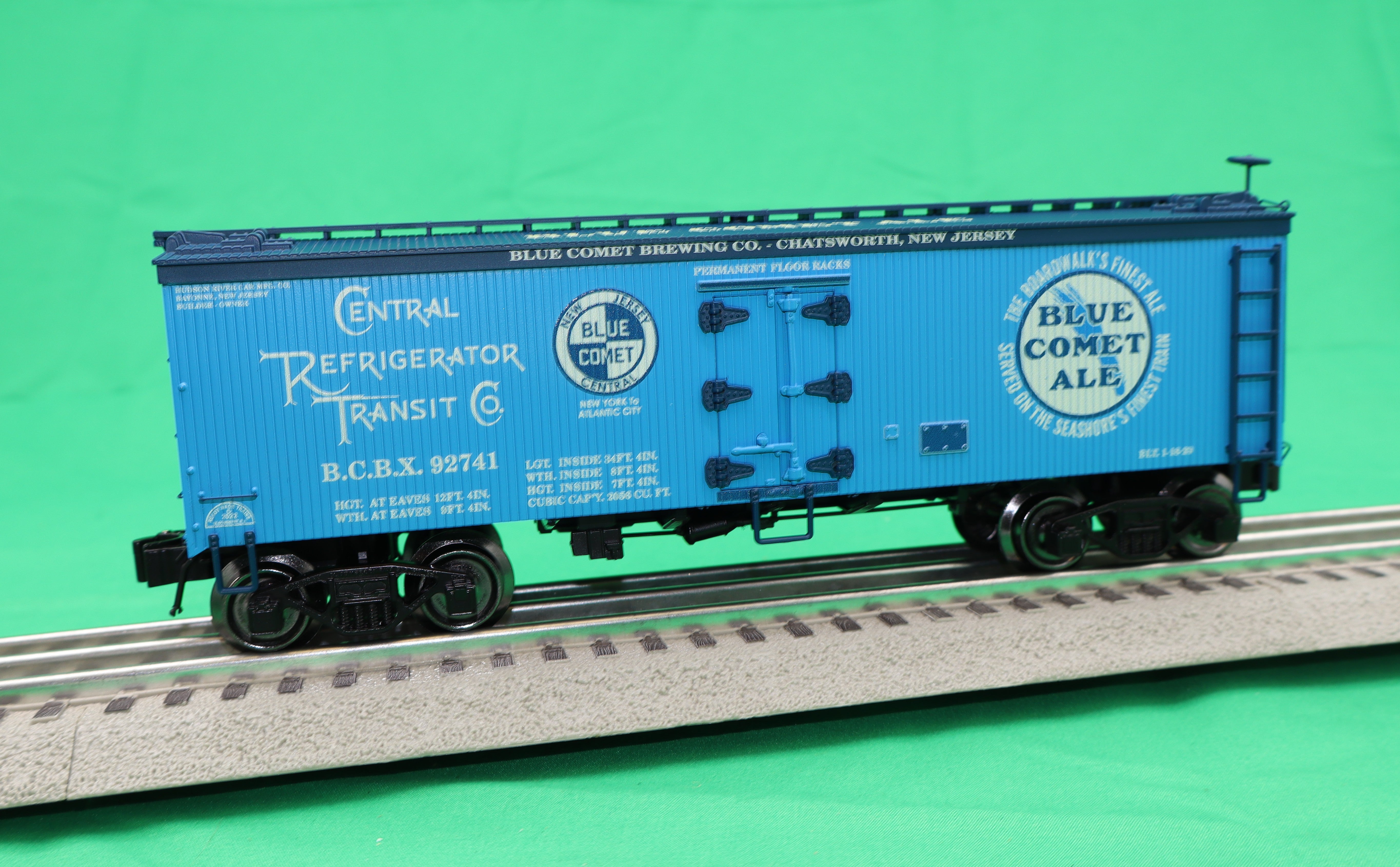 Ready Made Trains RMT-86126-3 - 36' Woodside Reefer Car "New Jersey Central" #92741 (Blue Comet Ale)