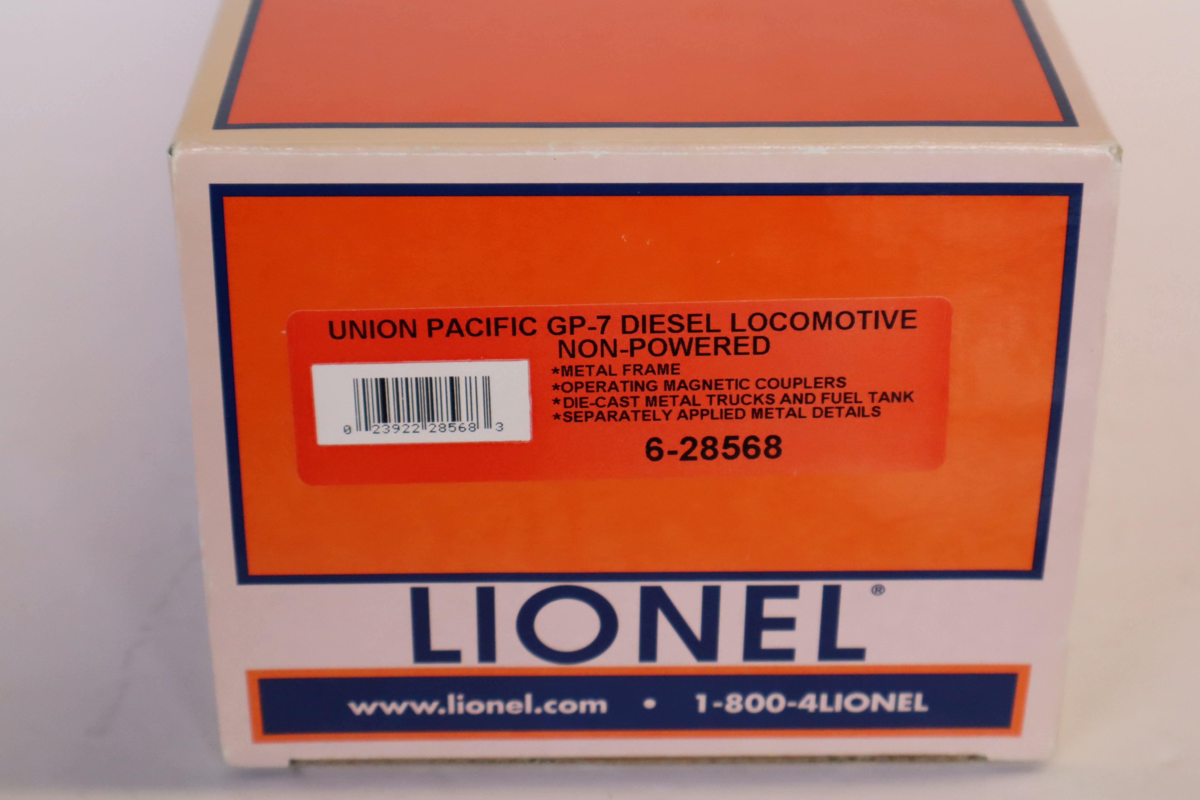 Lionel 6-28567 & 6-28568 Union Pacific GP-7 Locomotive Powered & Non Pwd-Second hand-M7993