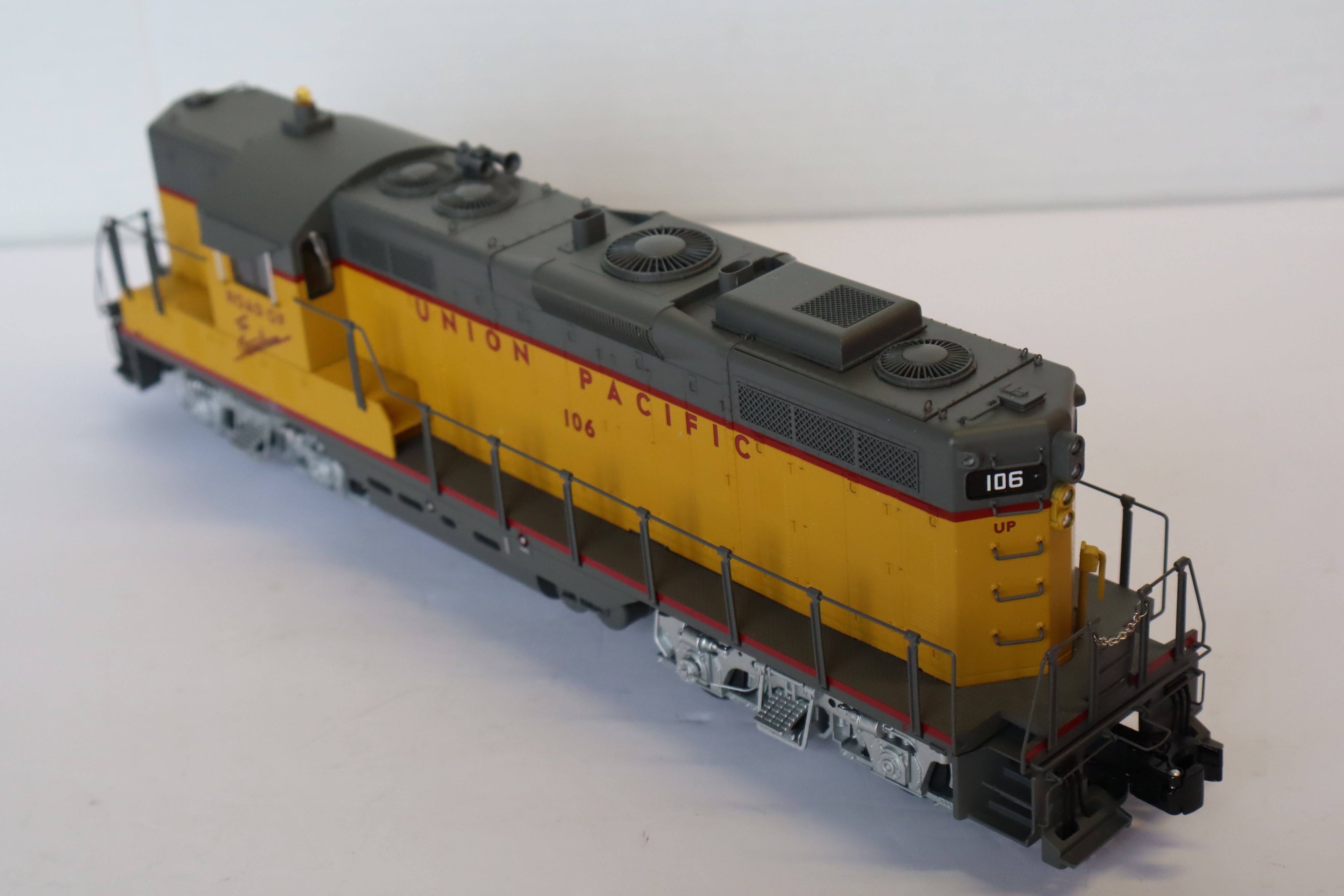 Lionel 6-28567 & 6-28568 Union Pacific GP-7 Locomotive Powered & Non Pwd-Second hand-M7993