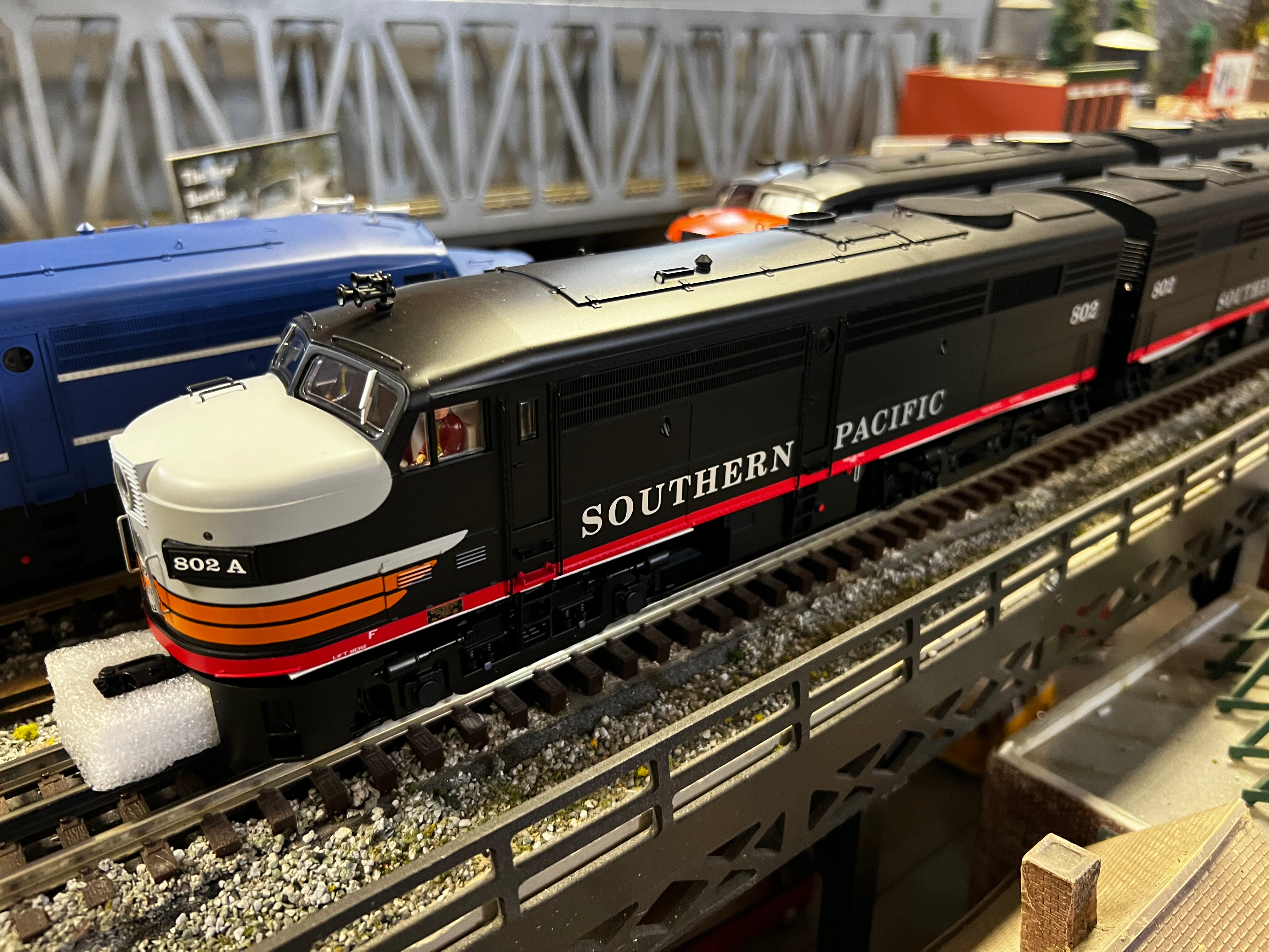 Lionel 2333040 - Legacy FA-2 AA Diesel Set "Southern Pacific" #802A/#802D