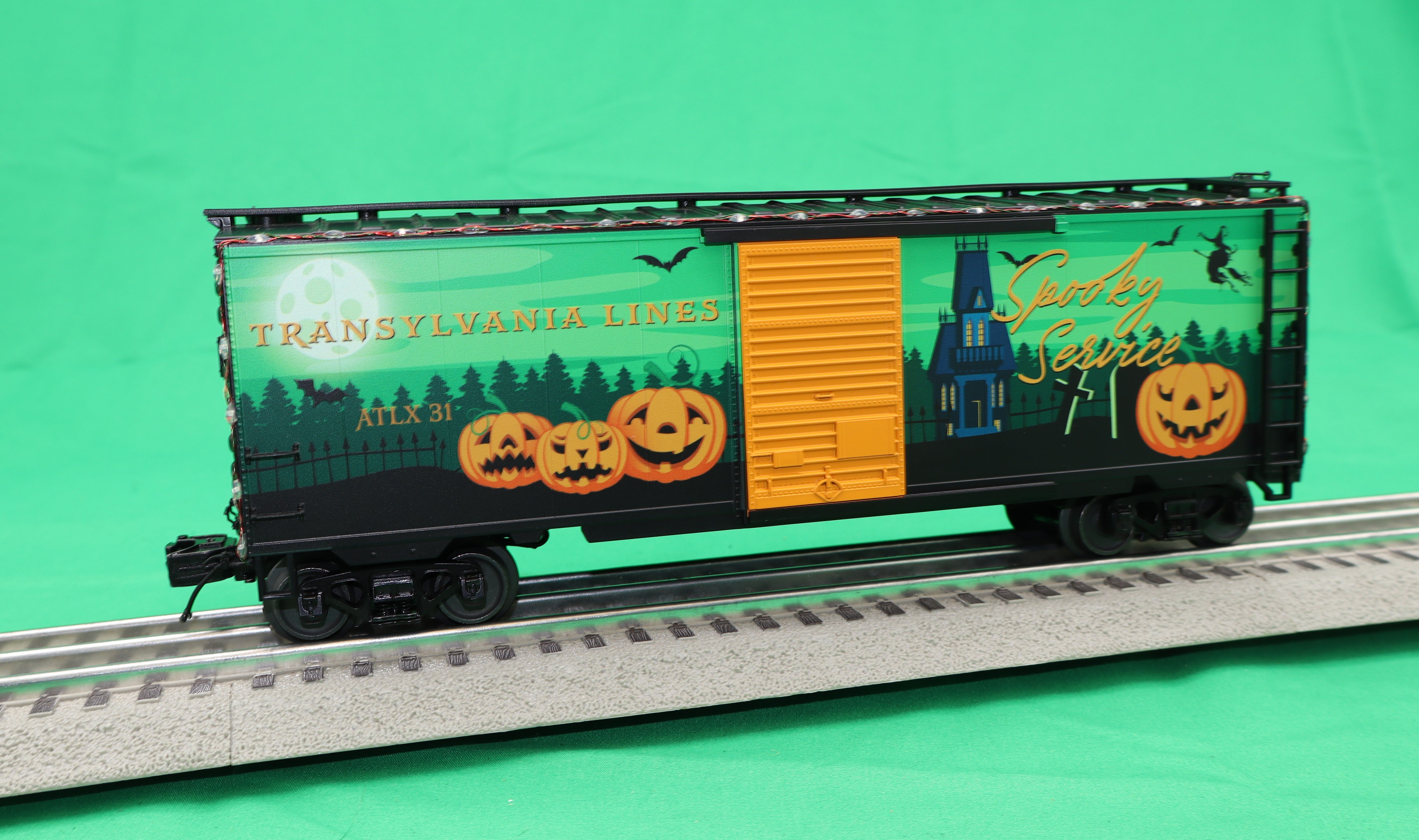 Atlas O 3001778 - Premier - 40' PS-1 Box Car "Halloween" #1030 w/ 6' Door (Lighted)