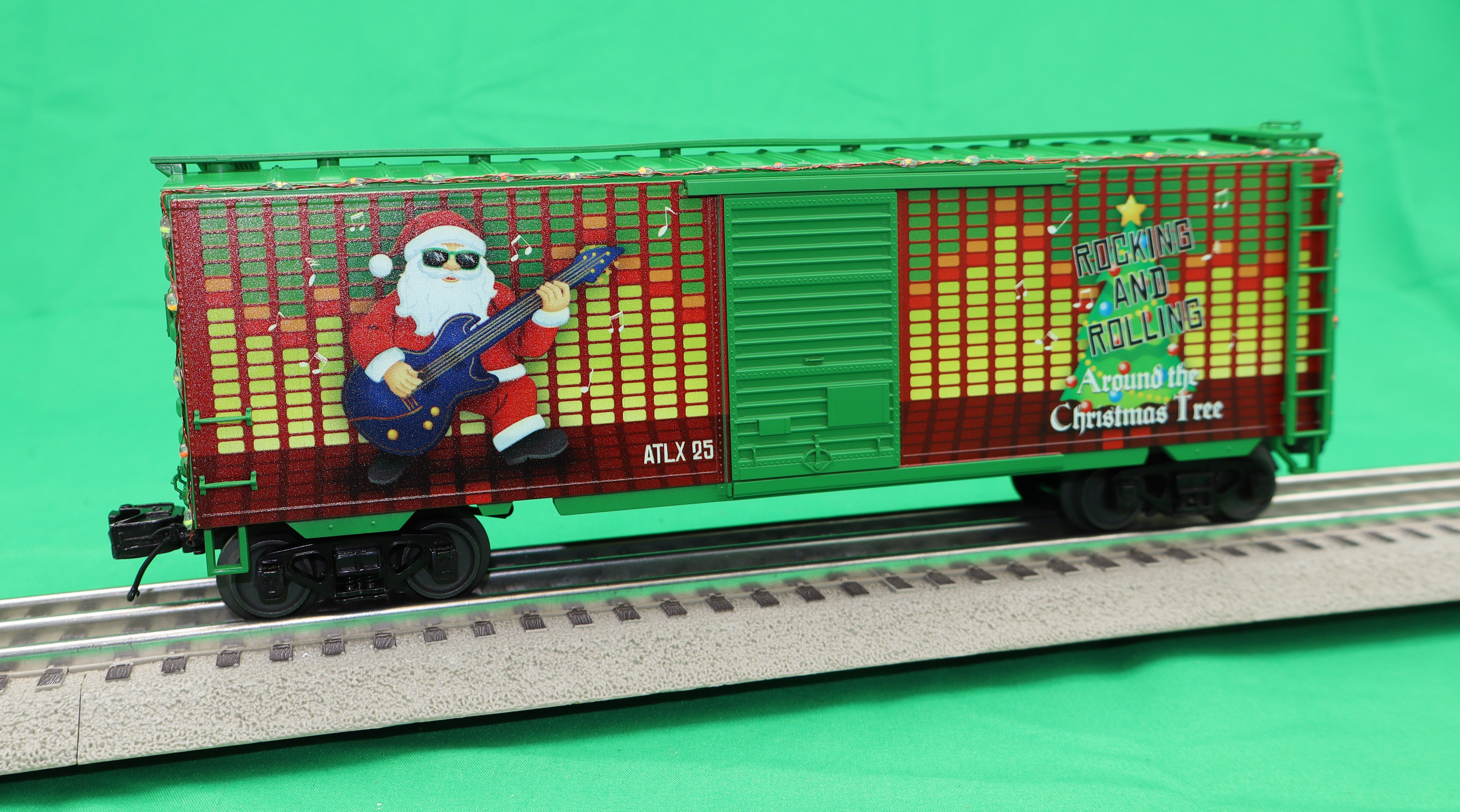 Atlas O 3001779 - Premier - 40' PS-1 Box Car "Christmas" #1224 w/ 6' Door (Lighted)