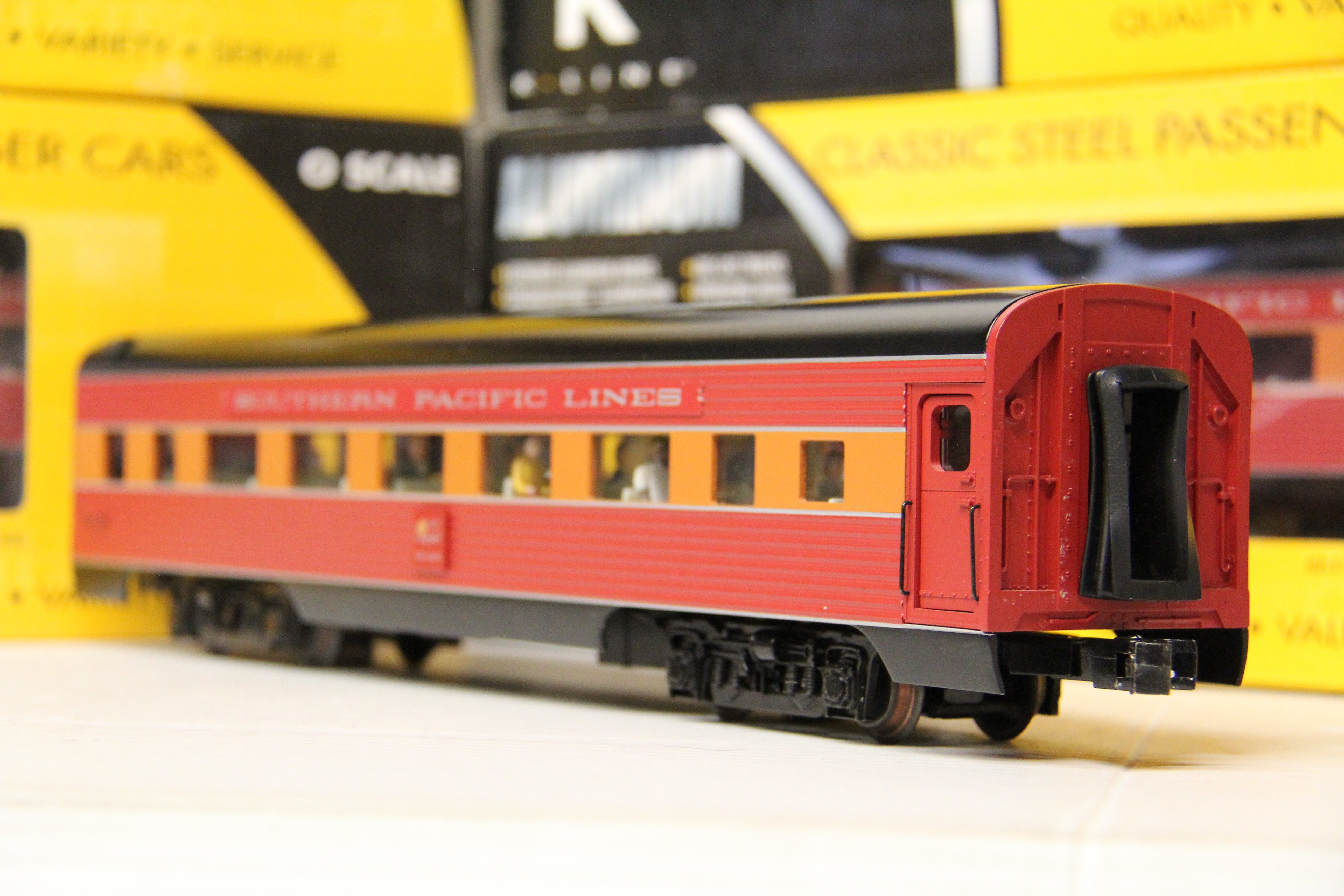 K Line K4688-12952 Southern Pacific "Daylight" 15" Extruded Aluminum Passenger Cars 5 Car Set-Second hand-M6565