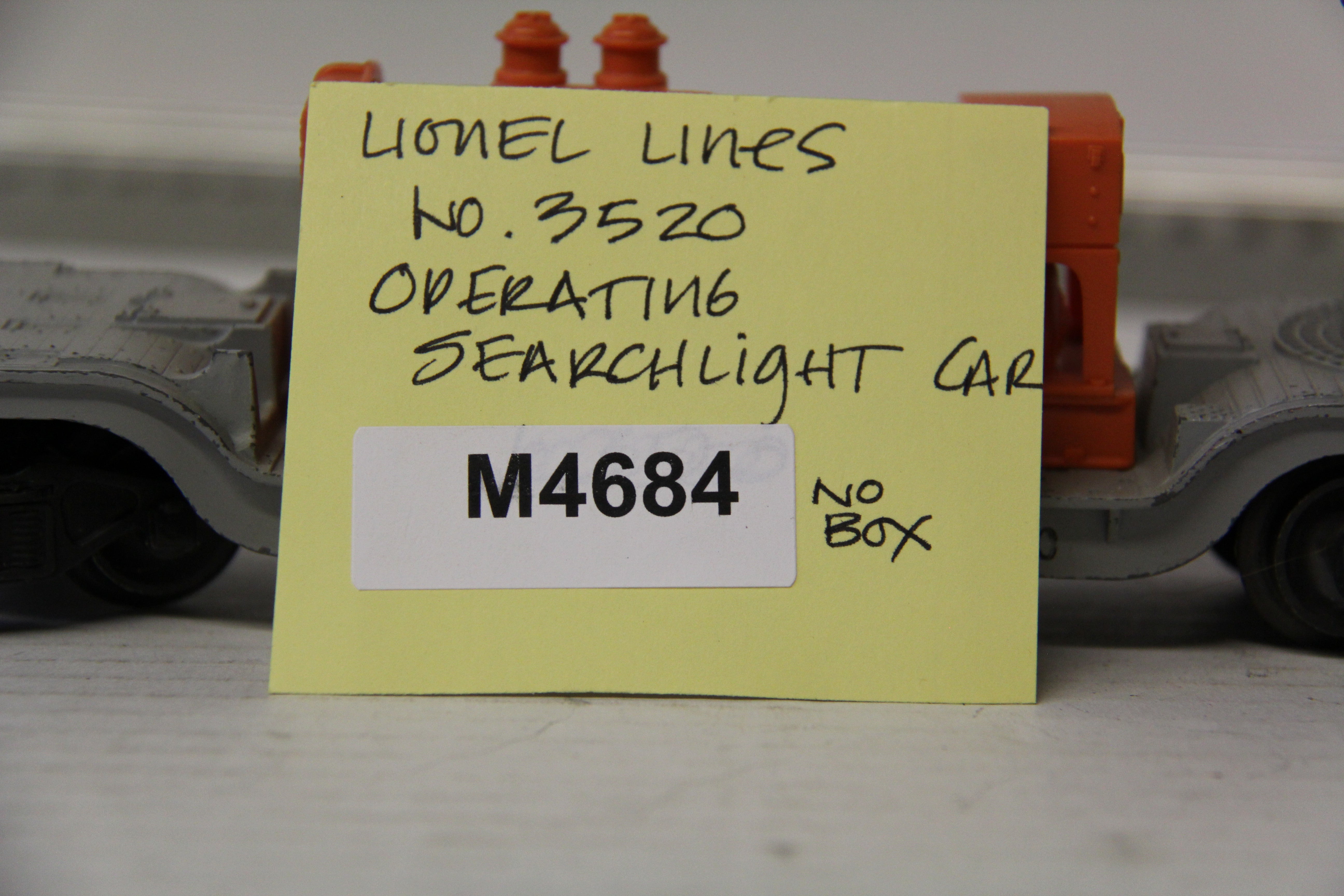 Lionel Lines No. 3520 Operating Searchlight Car-Second hand-M4684